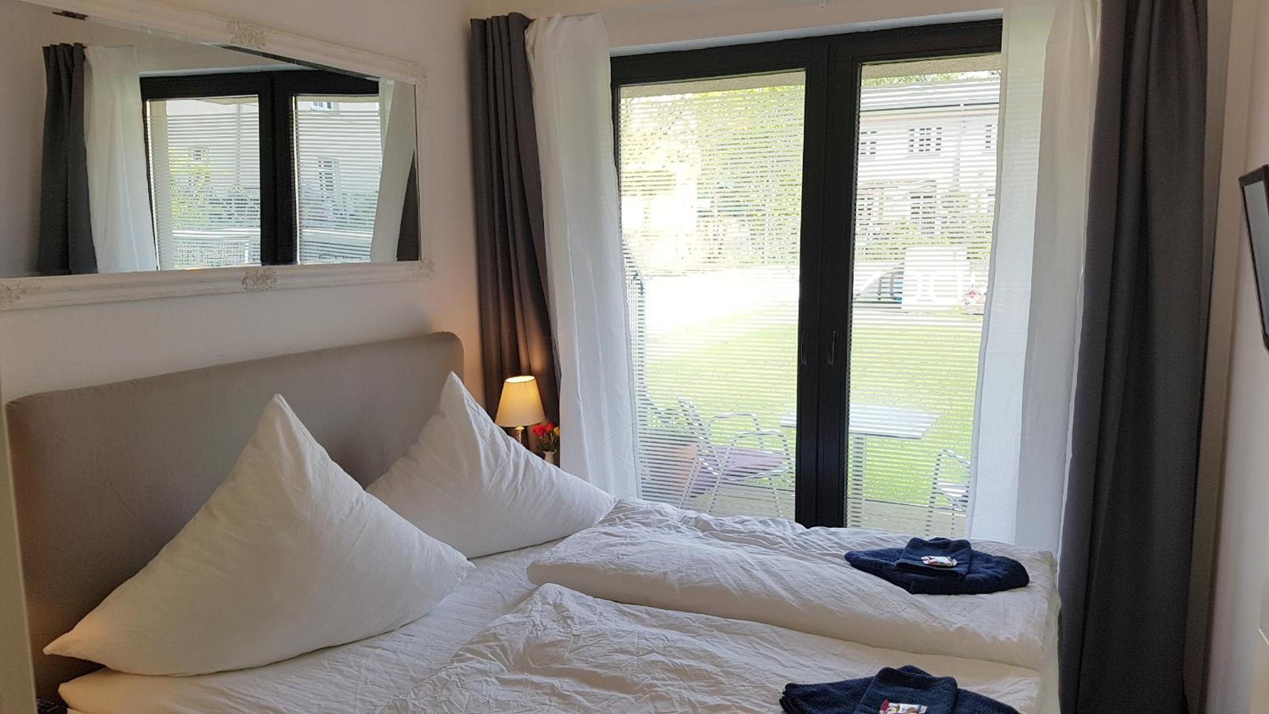 NIEB by ROCKCHAIR Apartments l SUPERHOST Status l 3 Bedrooms Boxspringbeds 3 Bathrooms in Center 