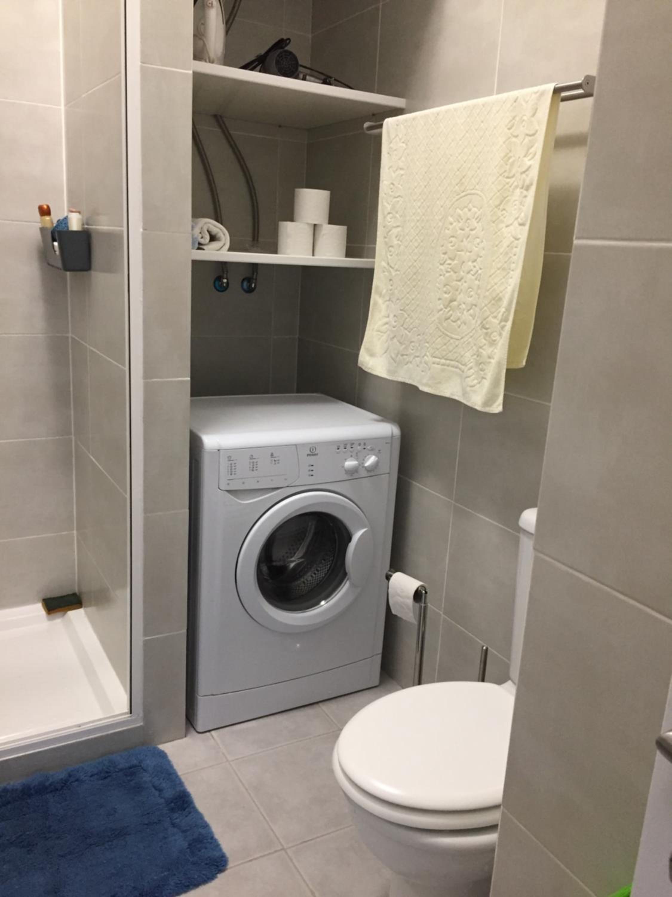 Fully Renovated Studio photo 2