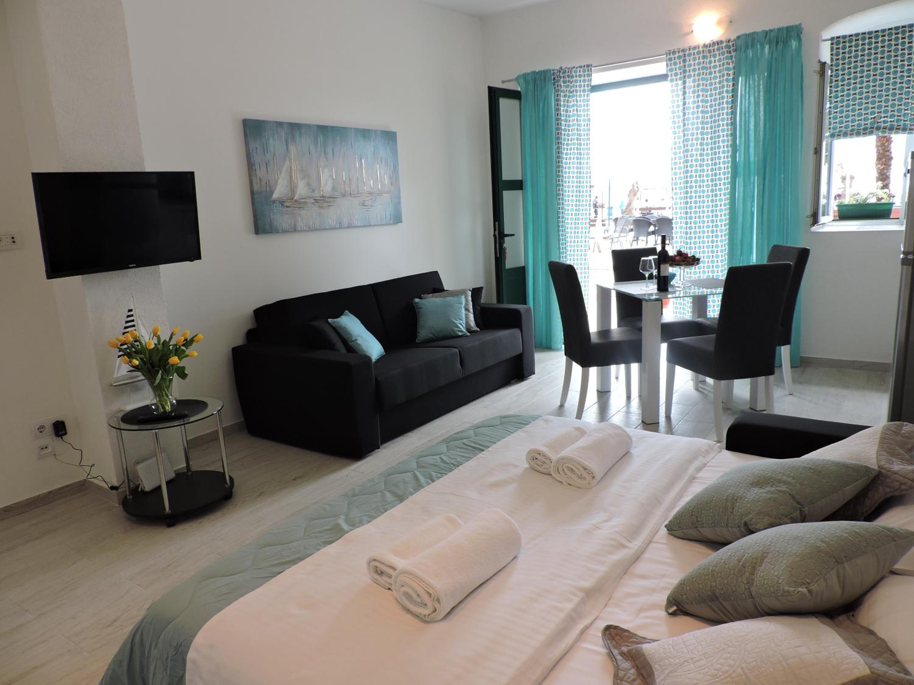 Apartments Nina Riva view 2