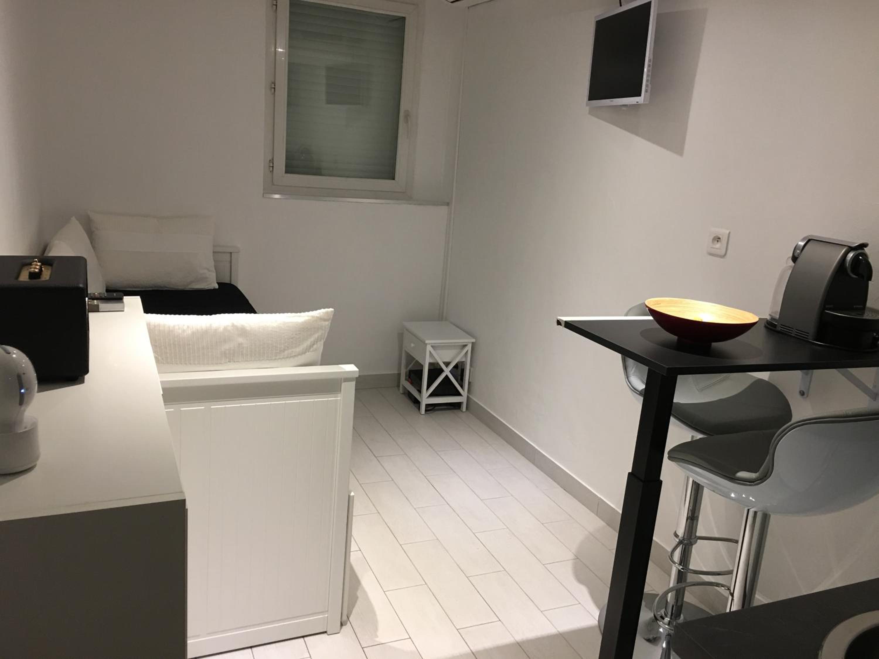 Studio Croisette Cannes view 5