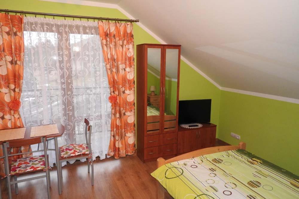 Photo 8