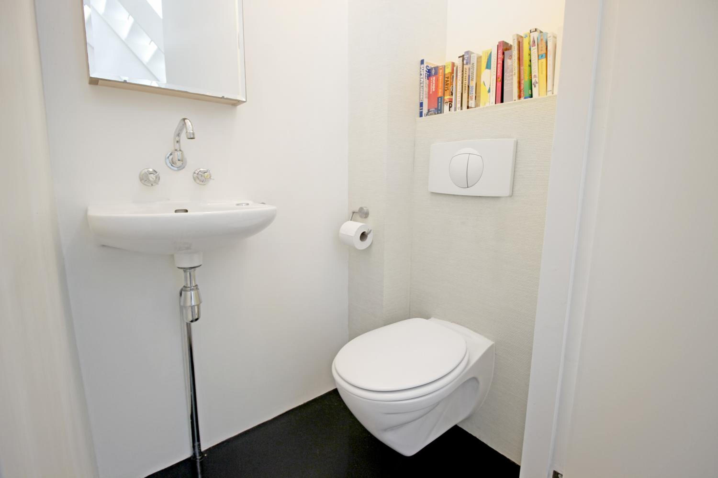 Beautiful 2 floor Vondelpark apartment.