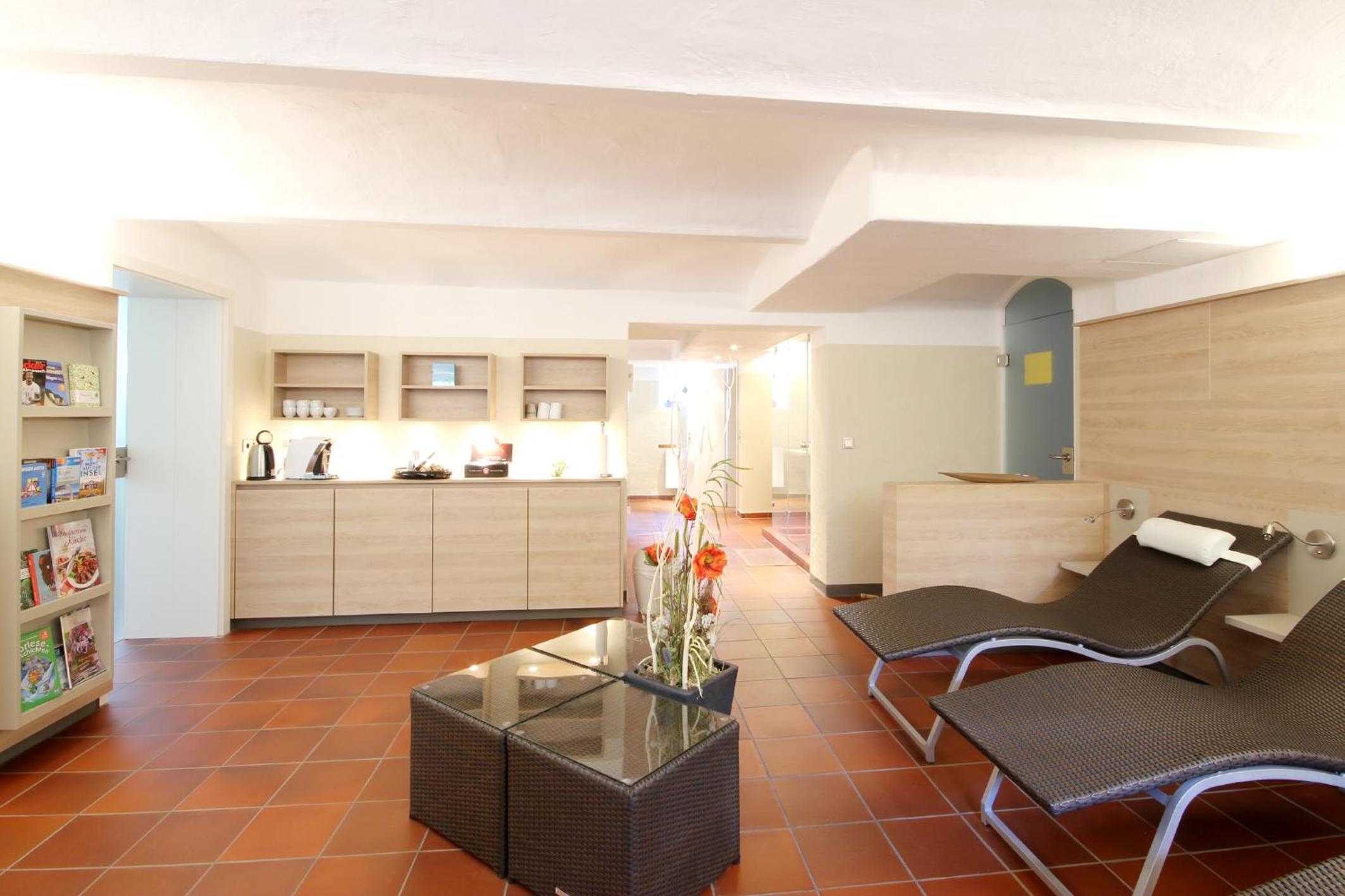 Villa Aesculap - by Rujana