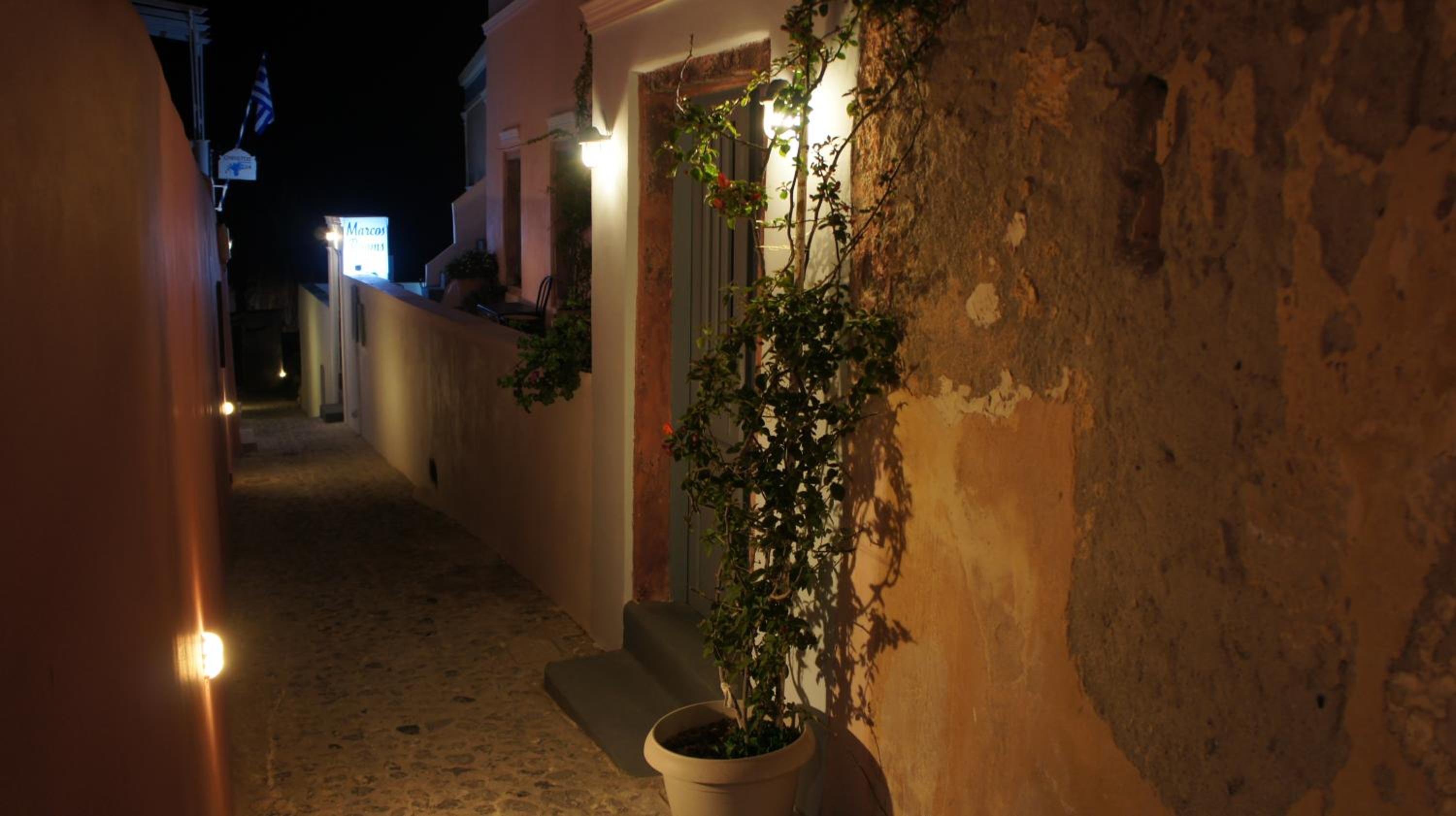Oia Vacations - Marcos Rooms - Property Image 9