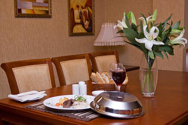 Golden Coast Hotel
