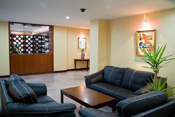Golden Coast Hotel