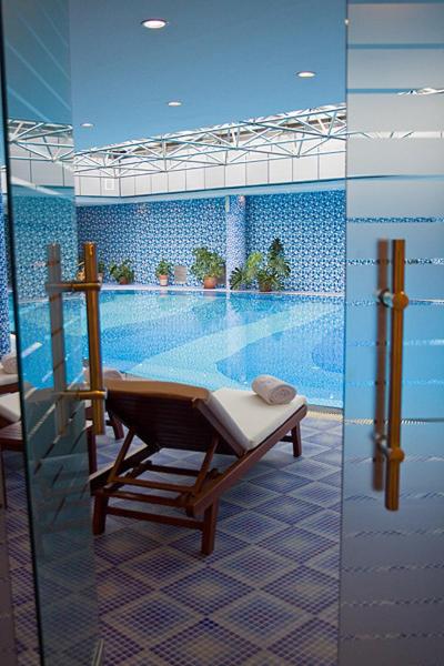 Golden Coast Hotel