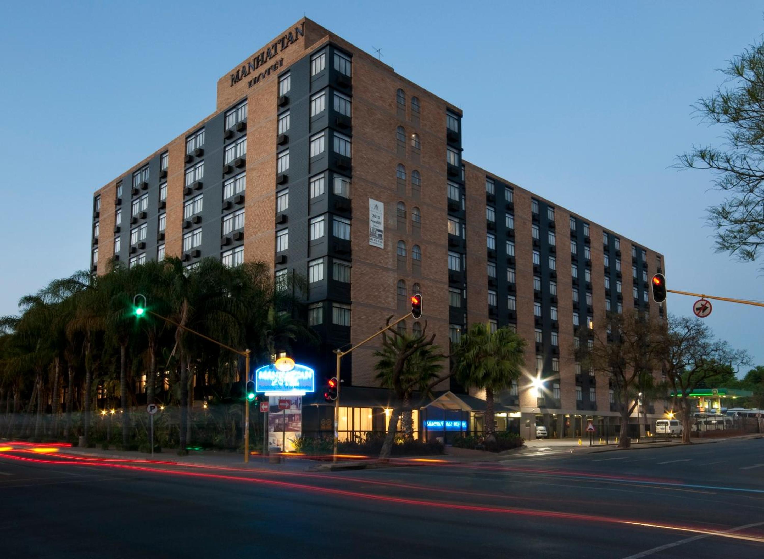 Hotel Manhattan Hotel - Image 1