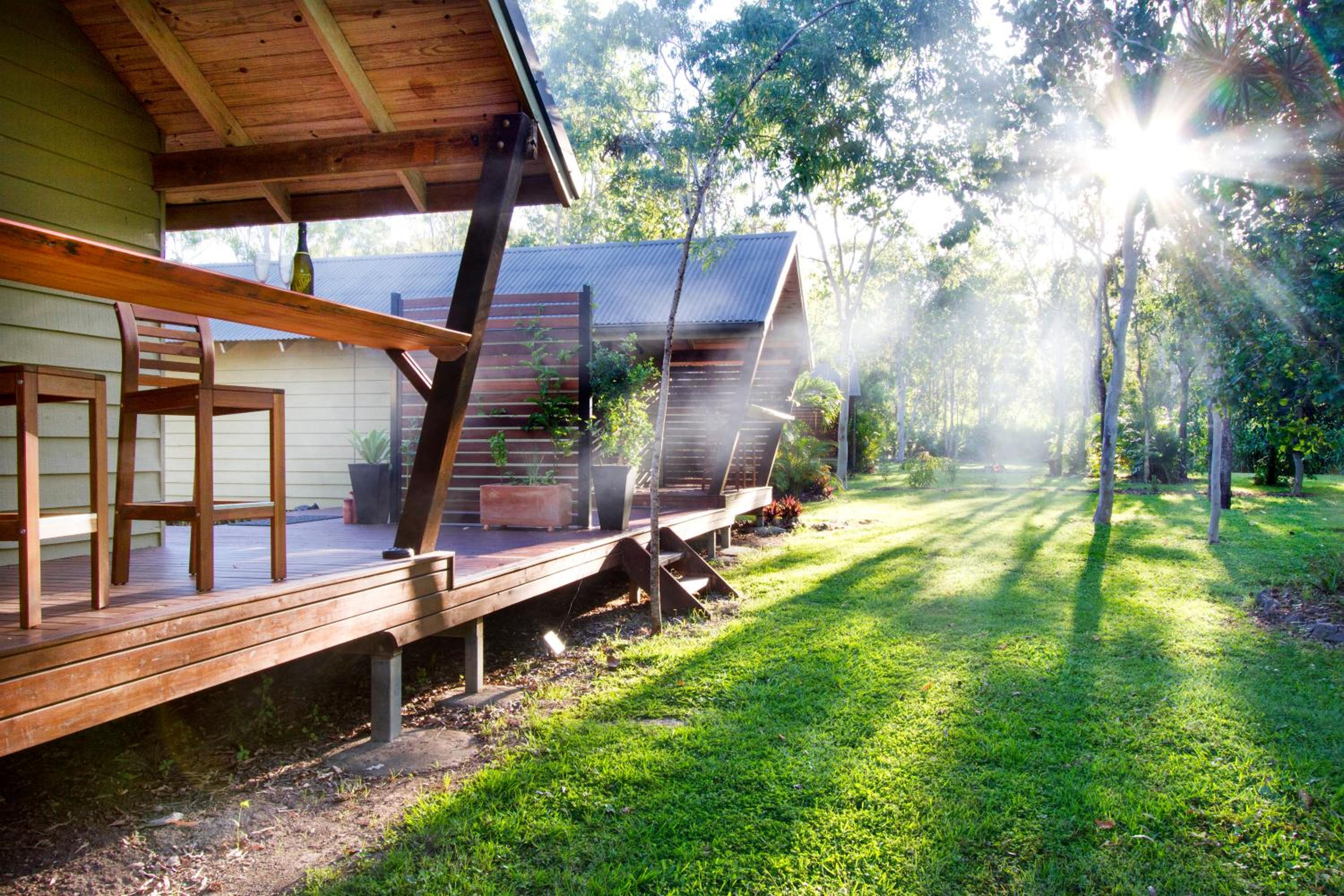 Airlie Beach Eco Cabins - Adults Only