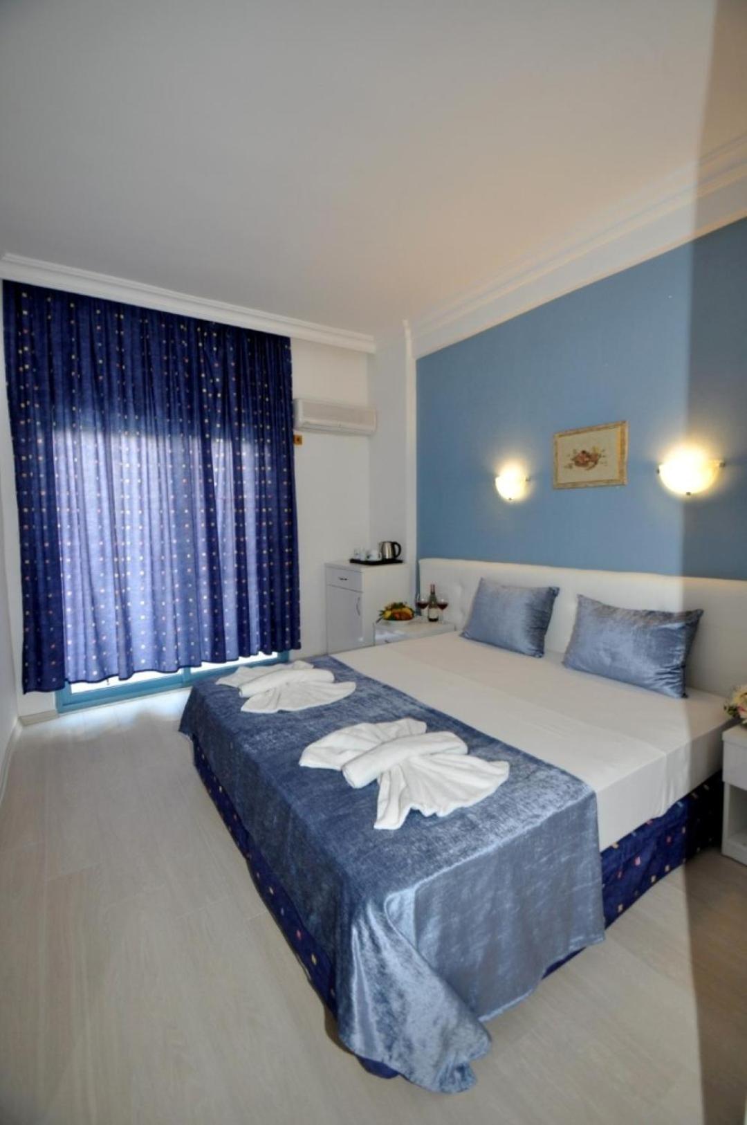 Navy Hotel - Image 58