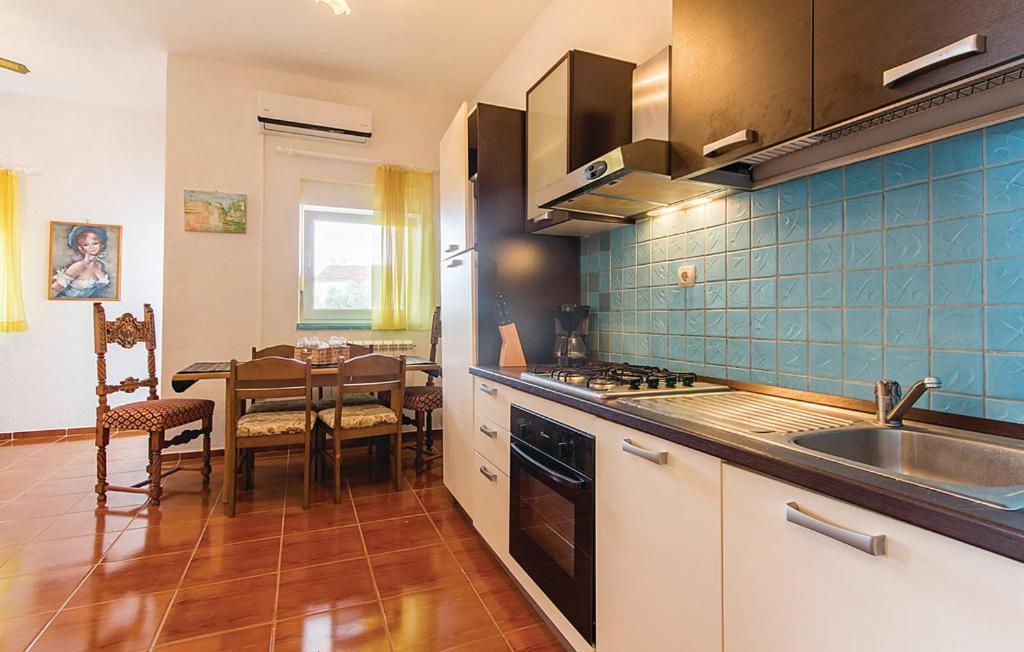 Apartments Ivo 1328