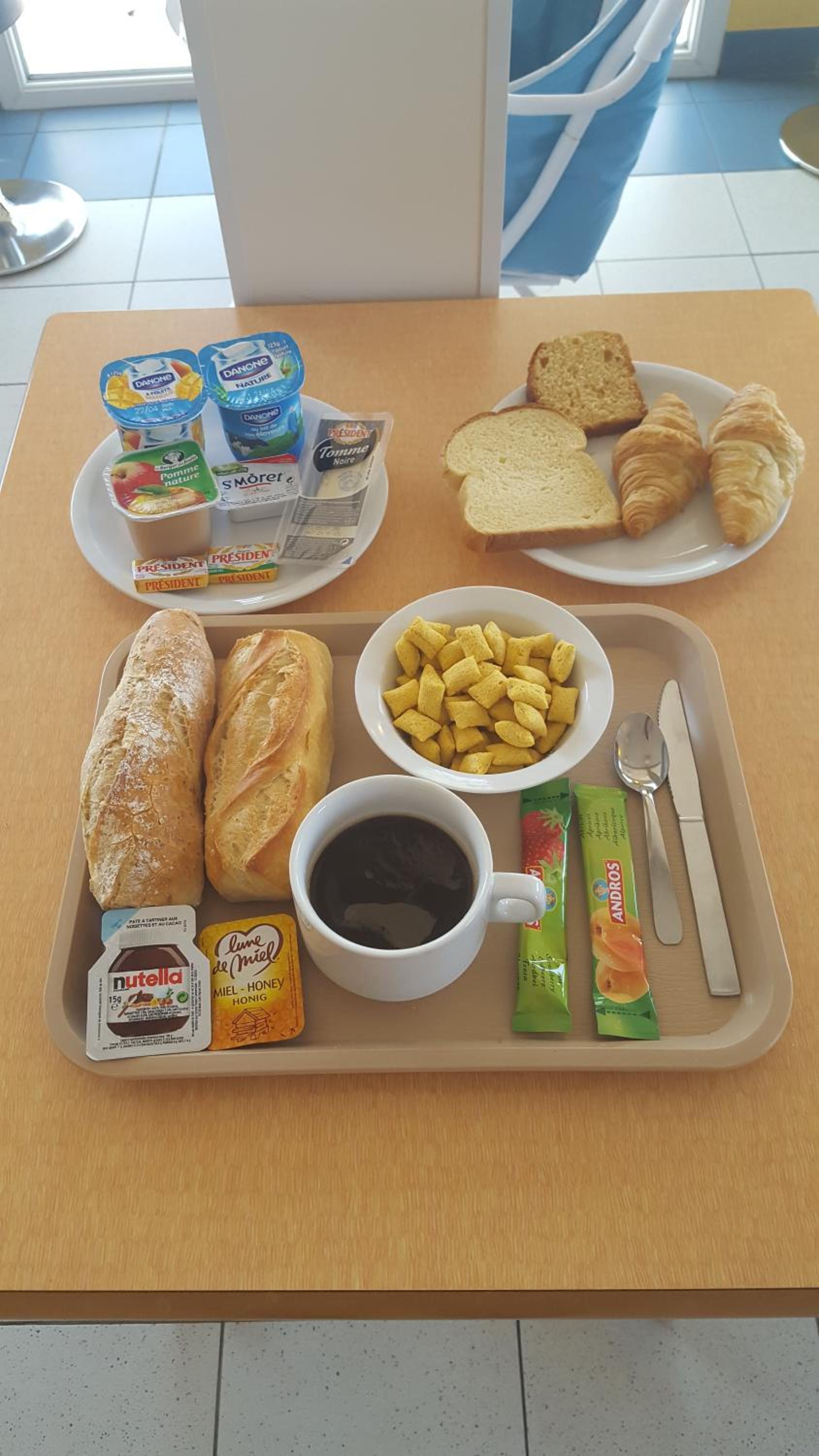 breakfast buffet