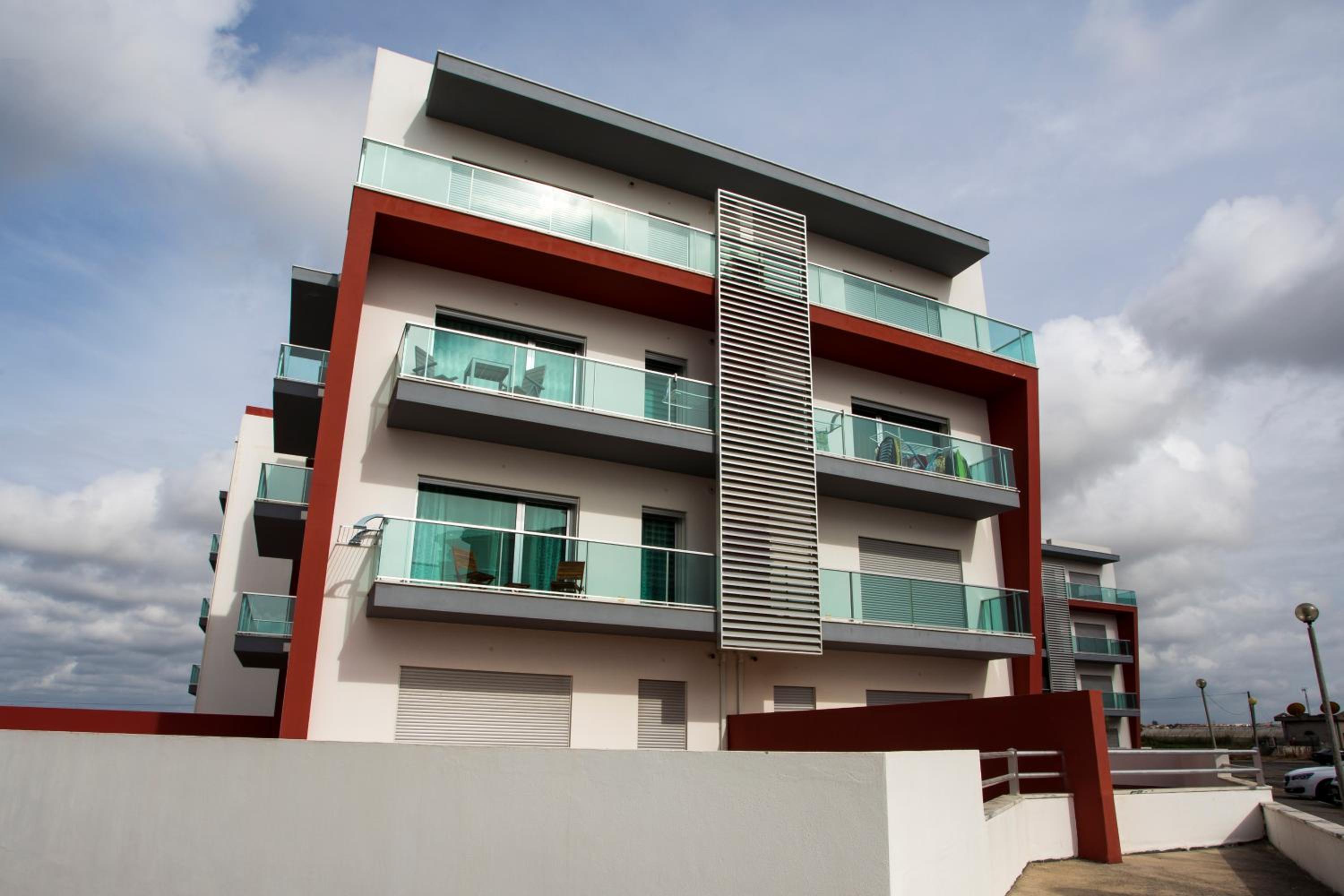 Surf and Stones Apartment view 3