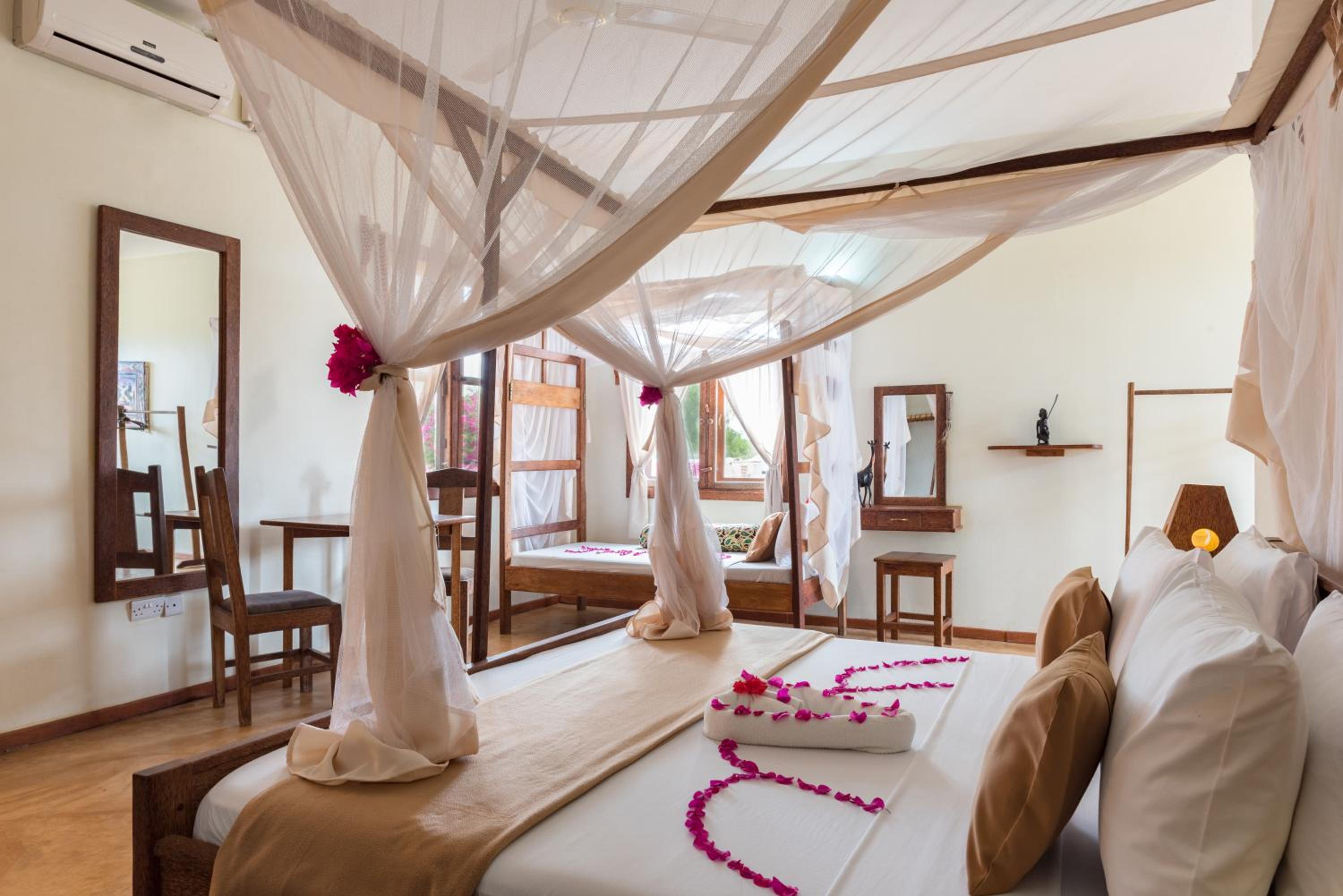 Kiwengwa Vacations - Zan View Hotel - Property Image 1