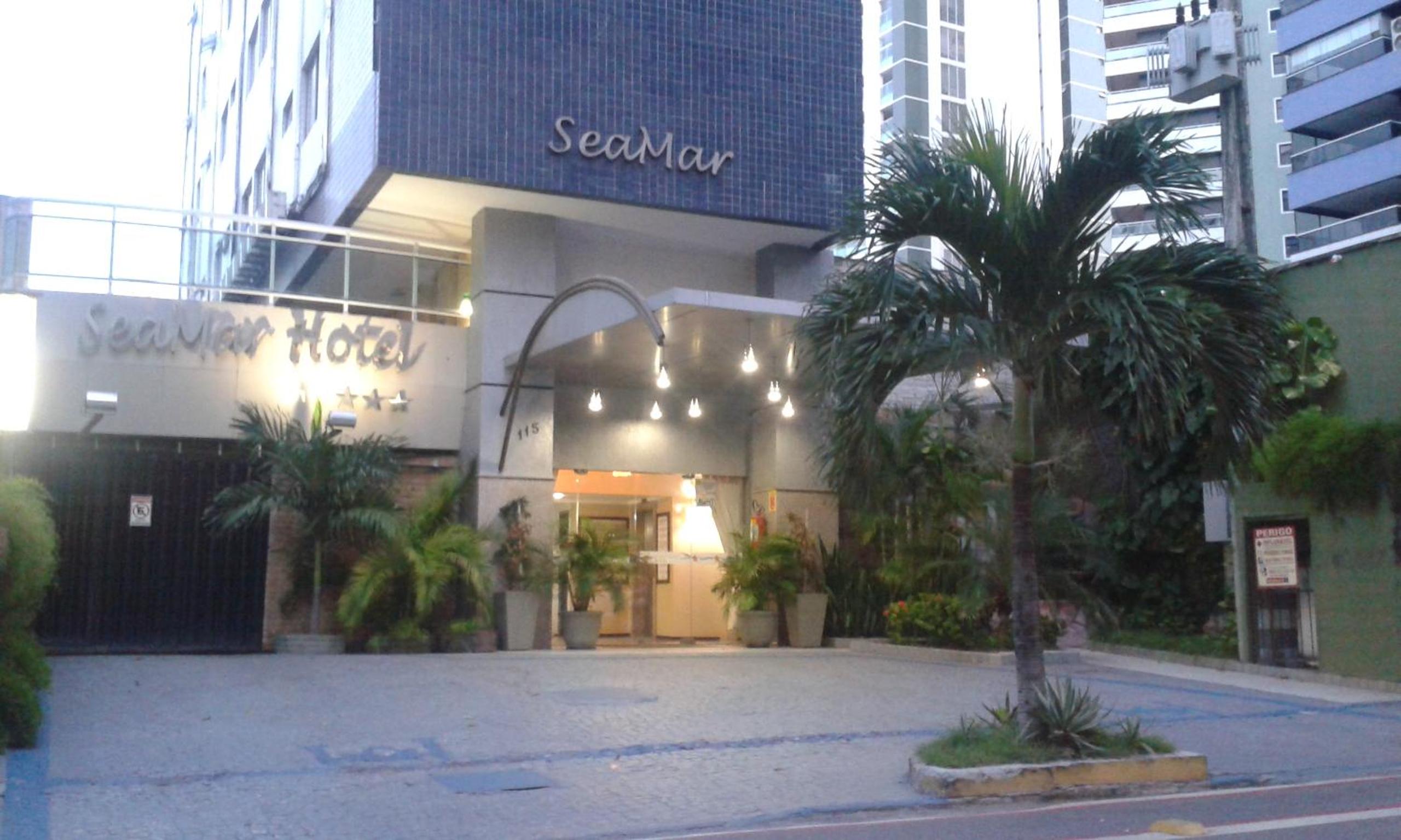 Hotel Seamar Hotel - Image 1
