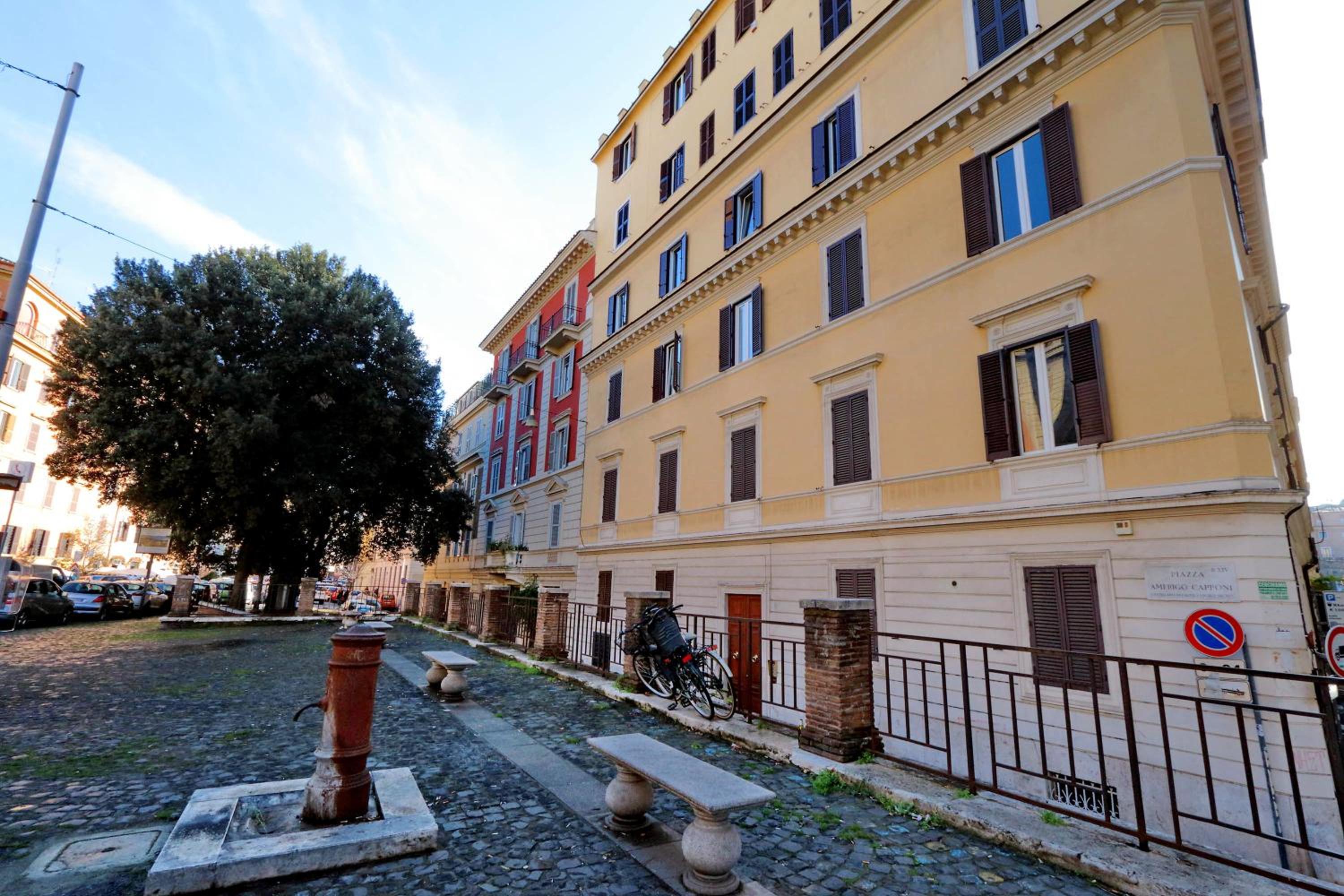 Piazza Capponi Apartment