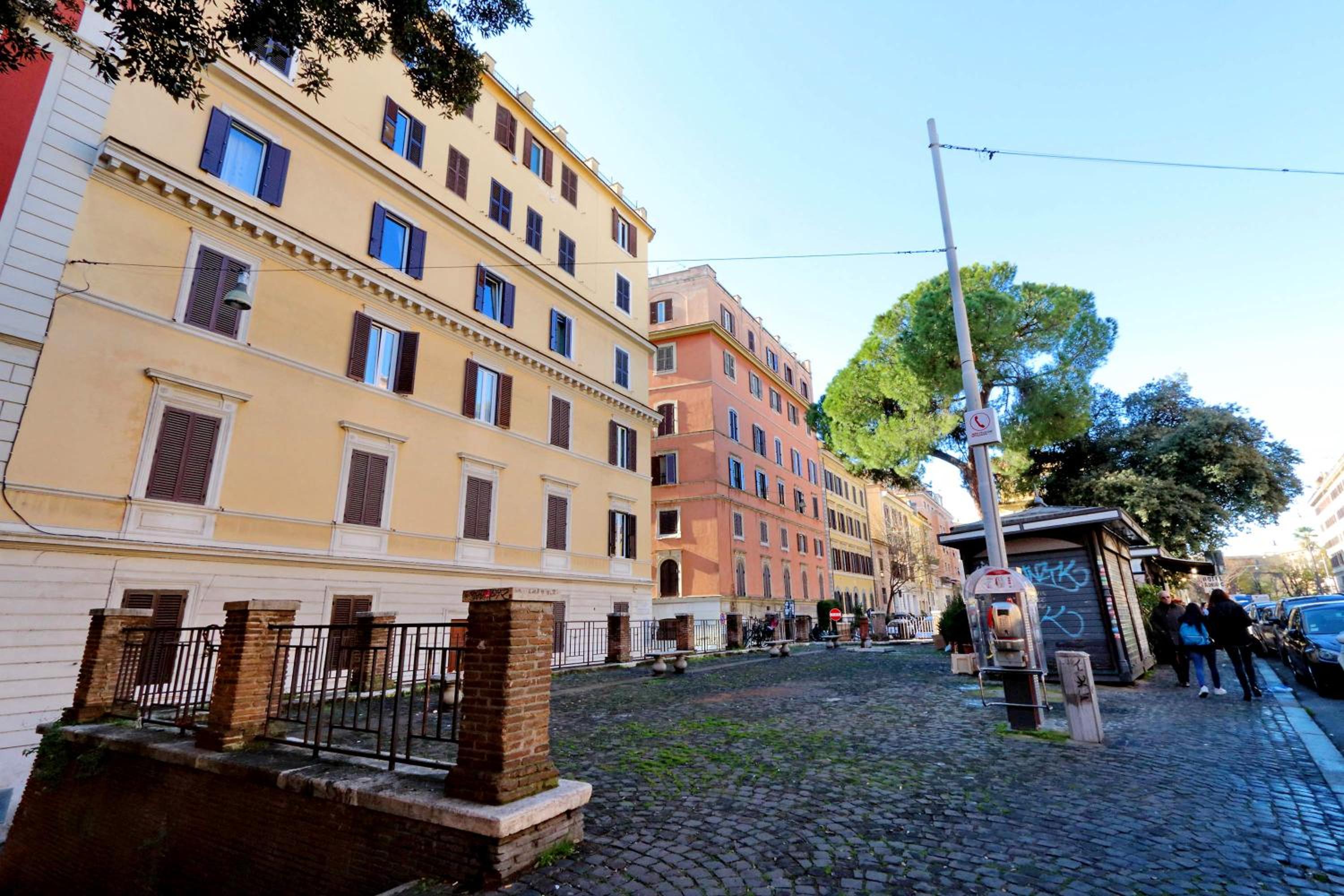 Piazza Capponi Apartment