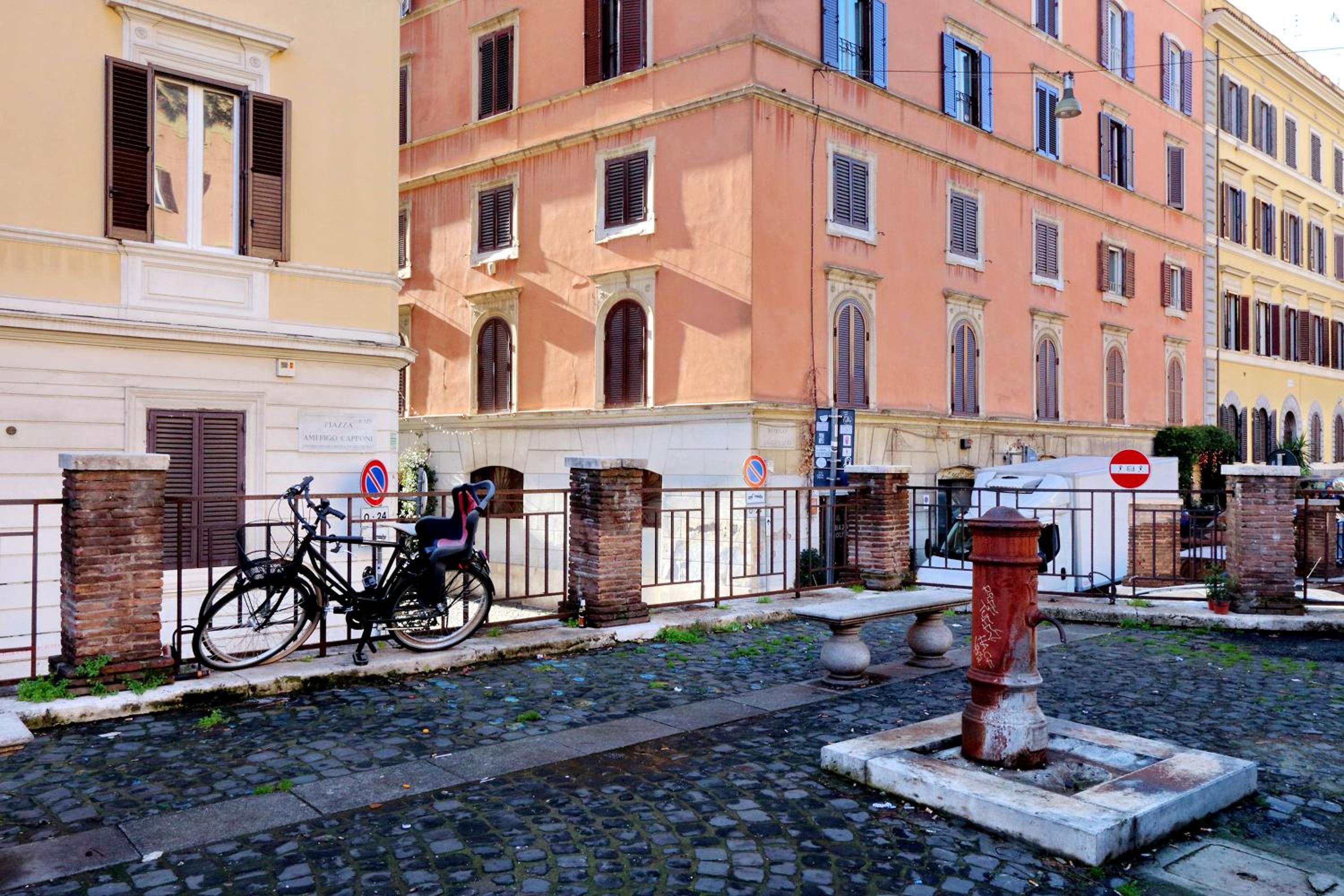 Piazza Capponi Apartment