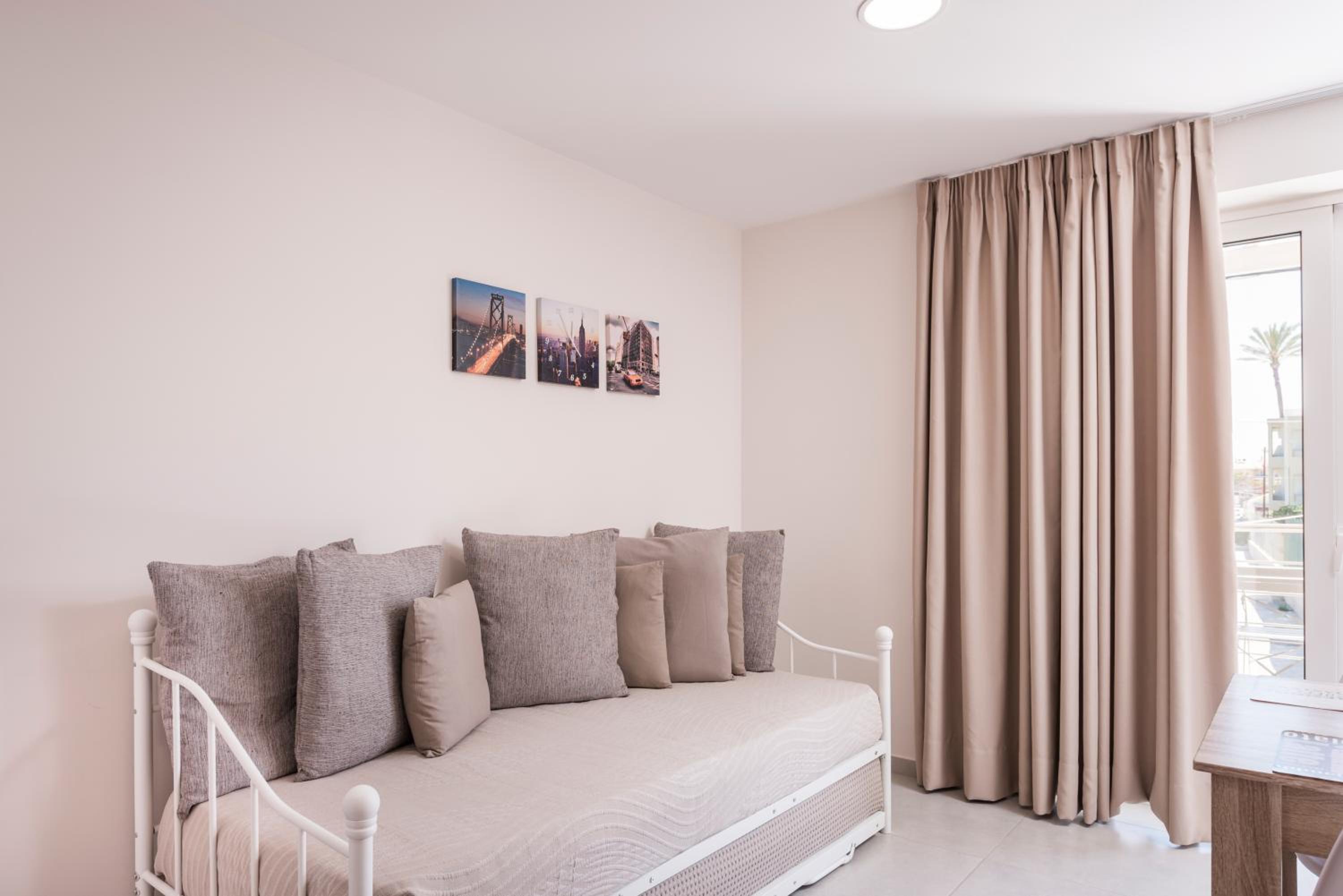 Athina Apartments Near The Sea Platania