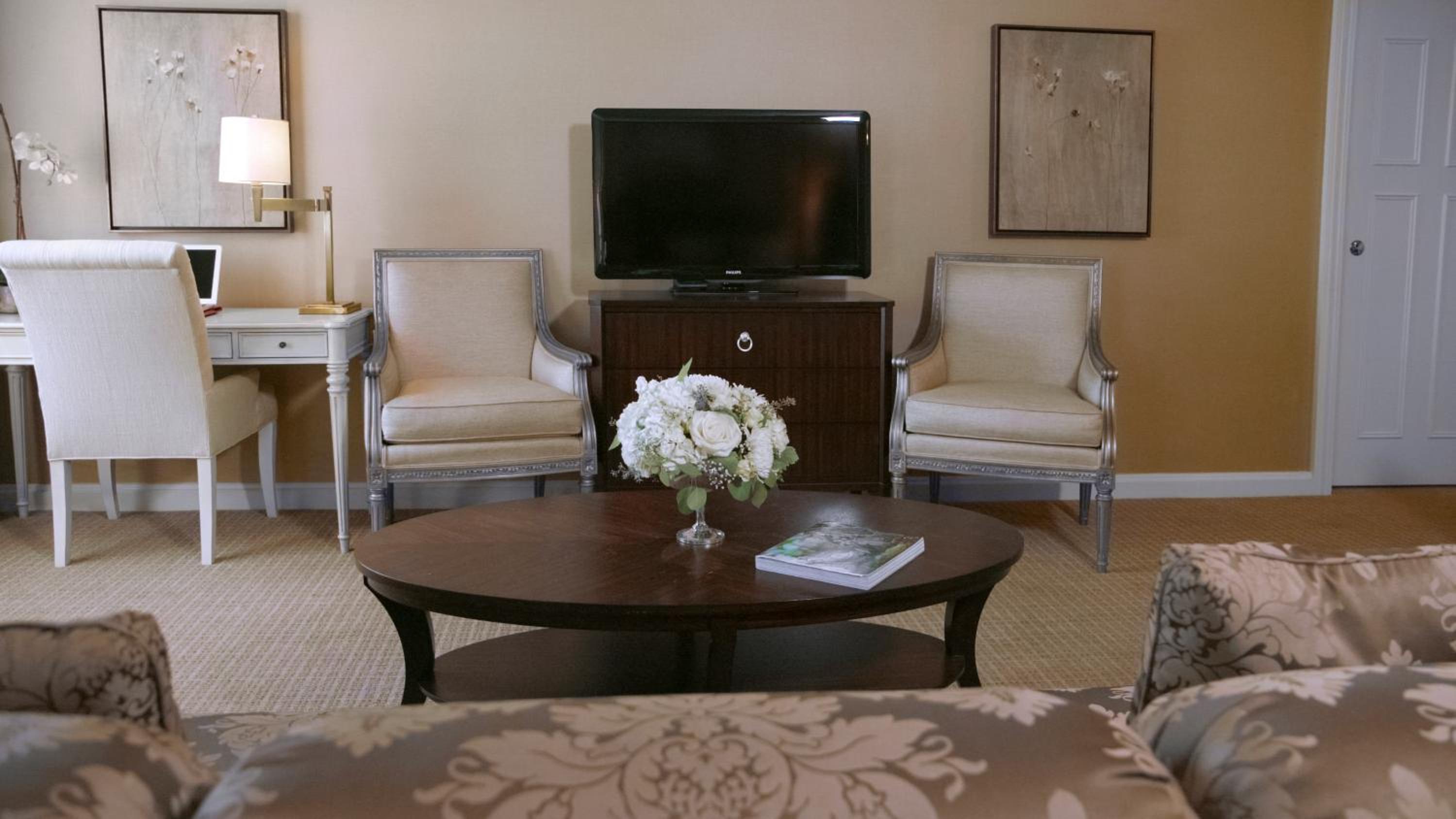 Danbury Vacations - Ethan Allen Hotel - Property Image 16