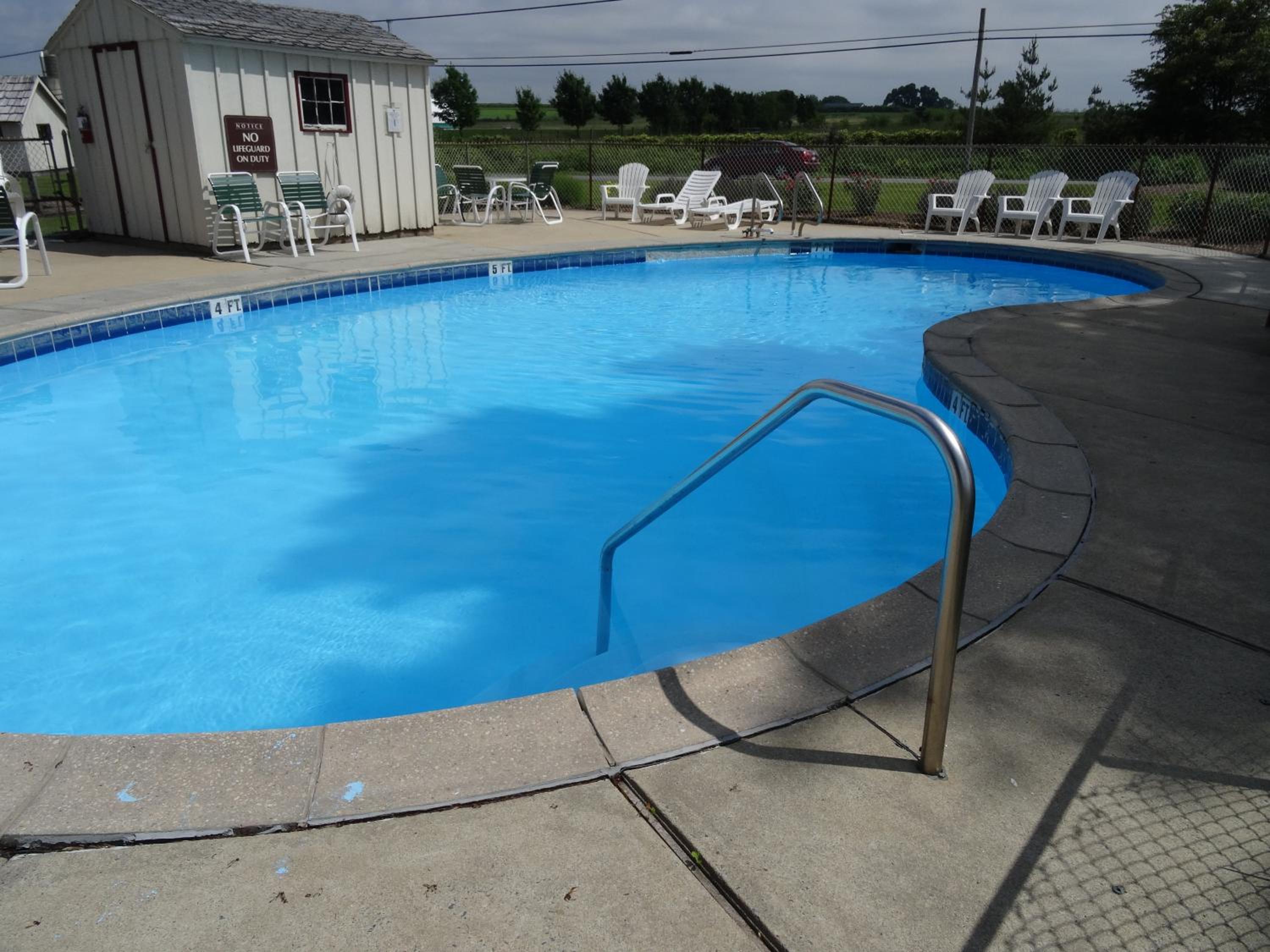 Amish Country Motel view 4