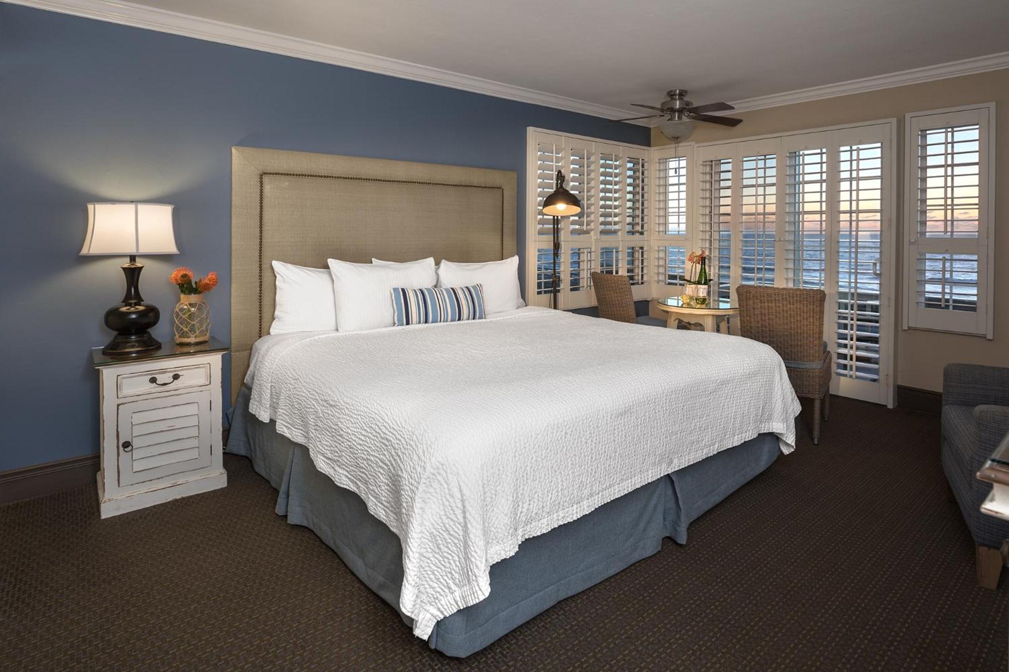 Sand Pebbles Inn