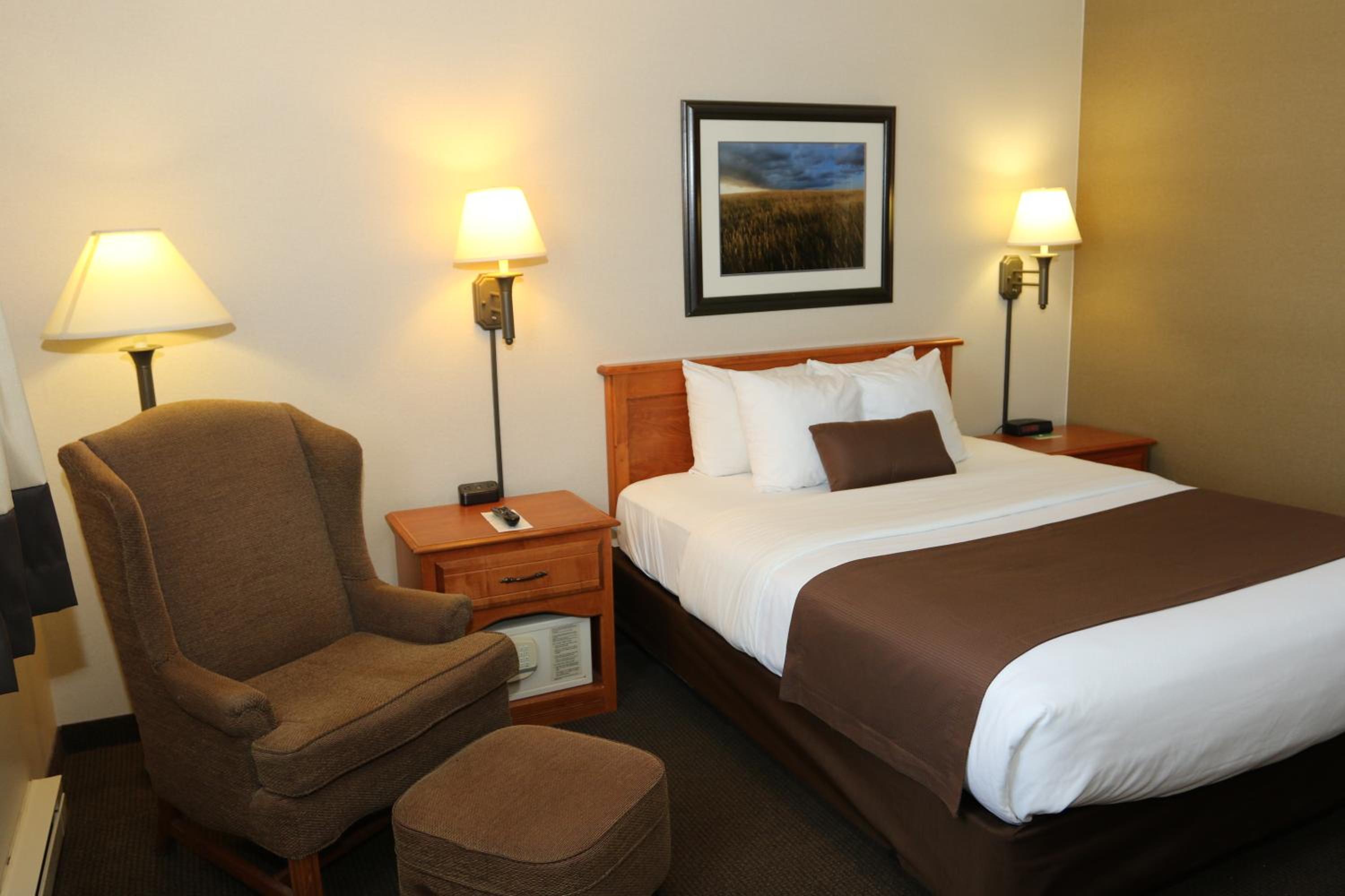 Minot Vacations - Motel 6 Minot, ND - Property Image 5