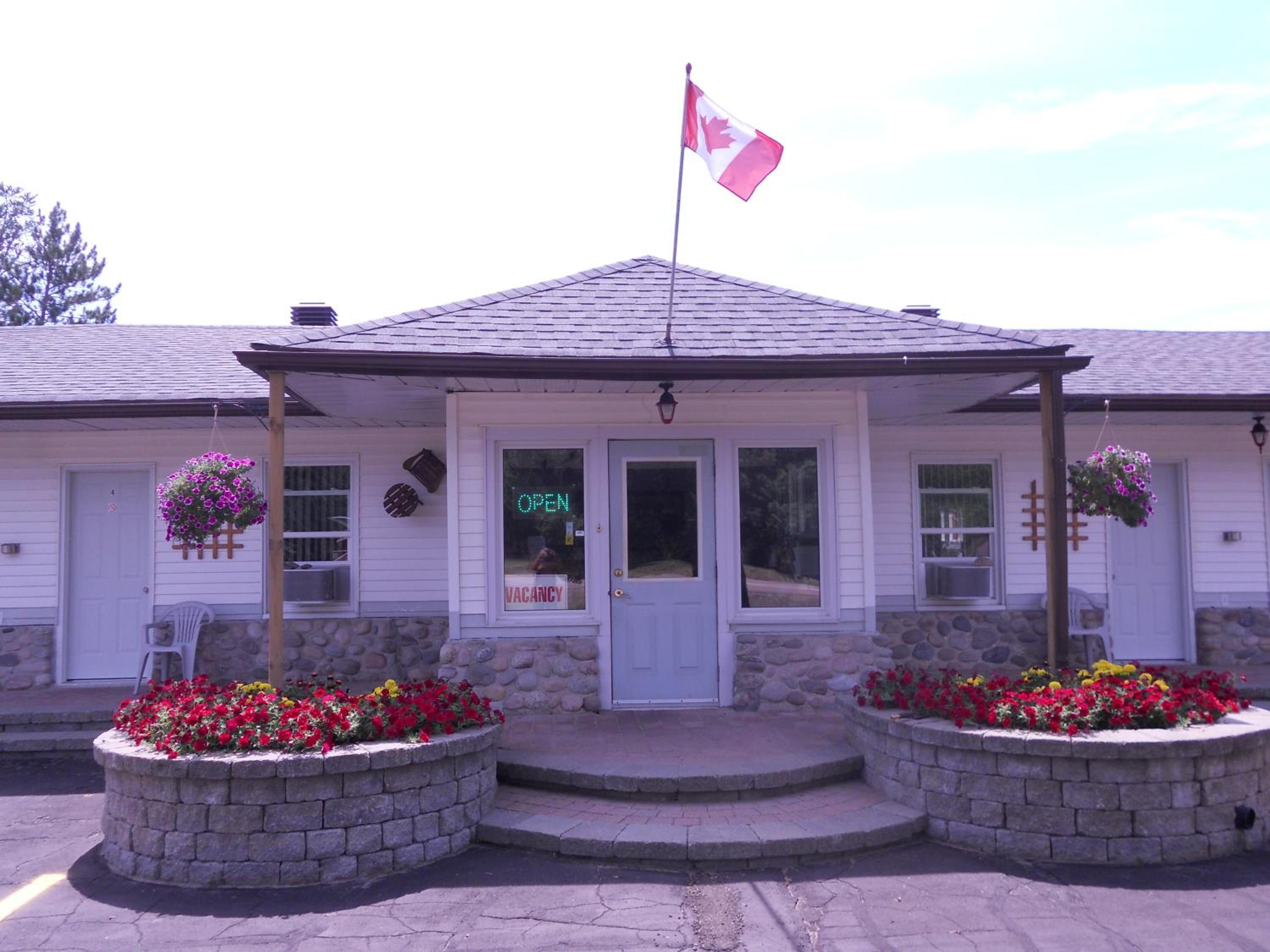 Deep River Motel