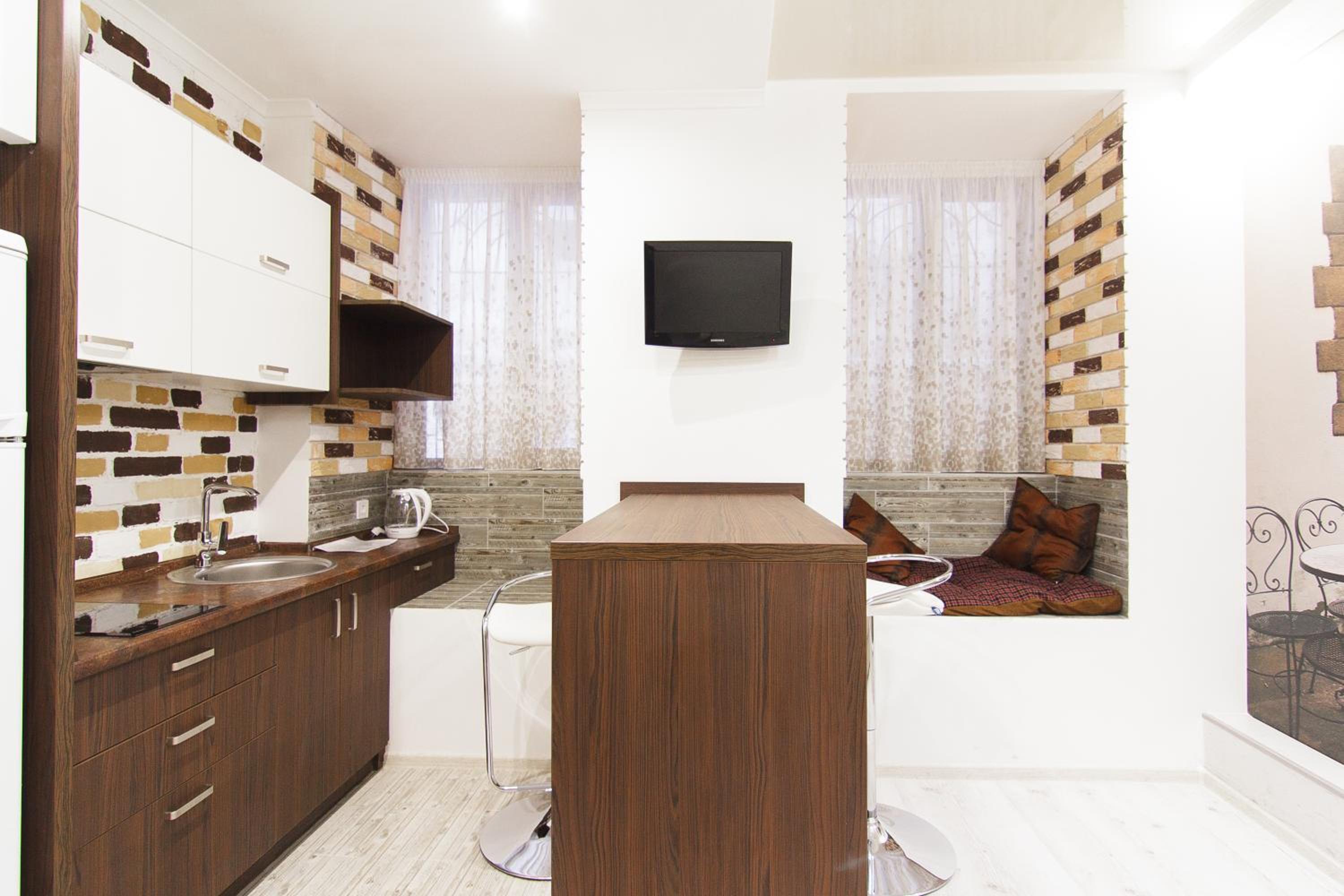 Club Suite near Deribasovskaya