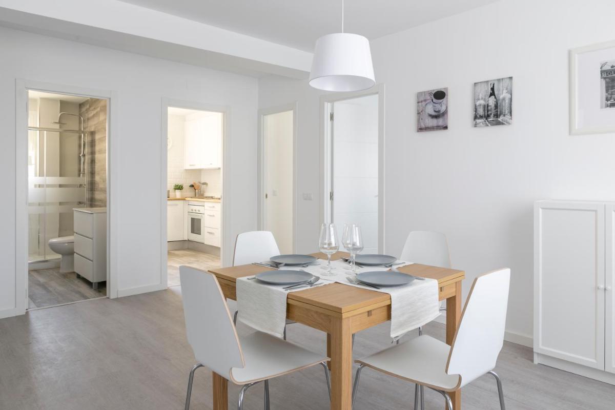 ApartUP Las Naves photo 5