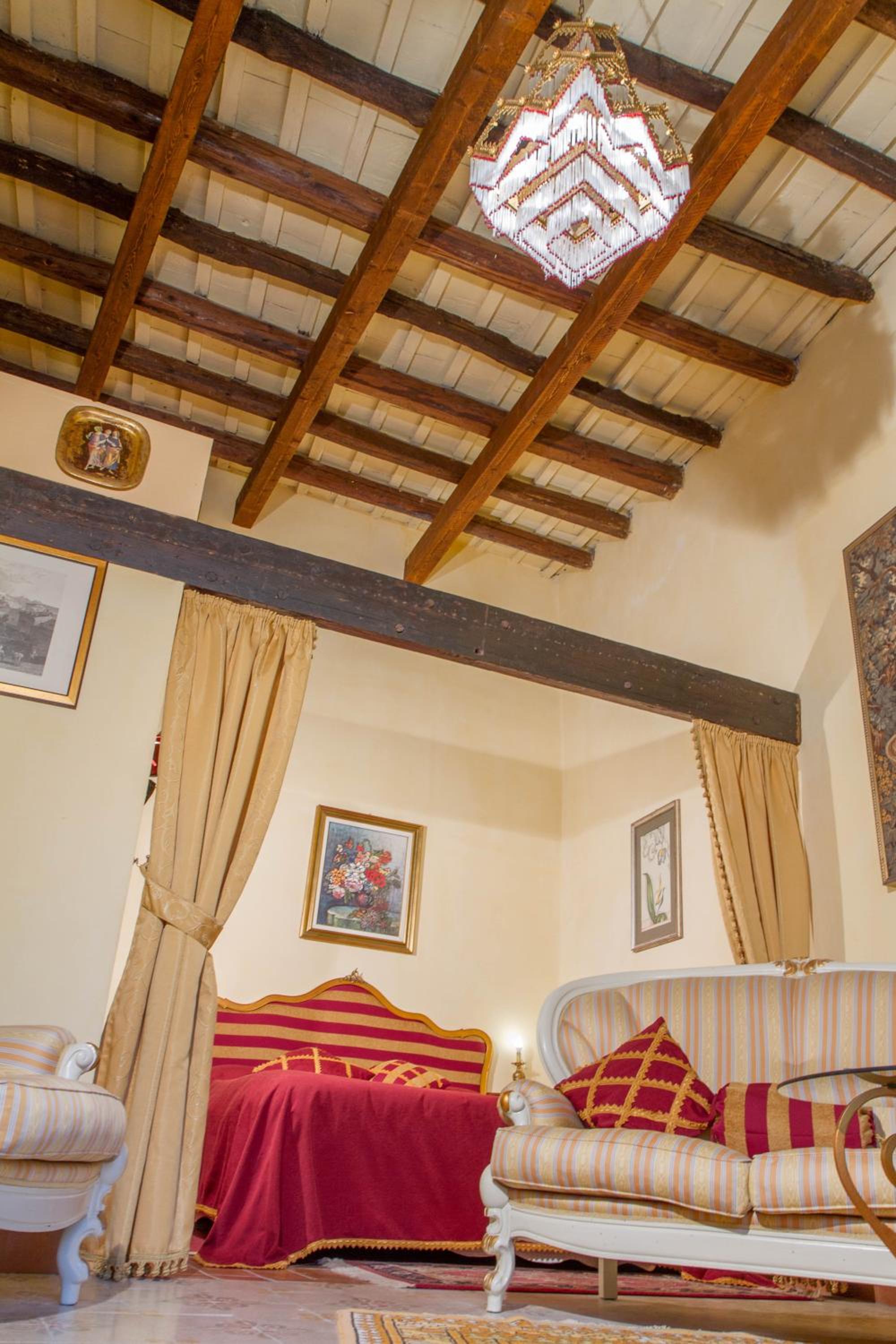 Roccamelia Historic Houses