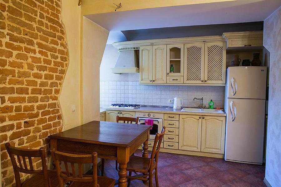 Historic Apartment near Rynor Square view 5