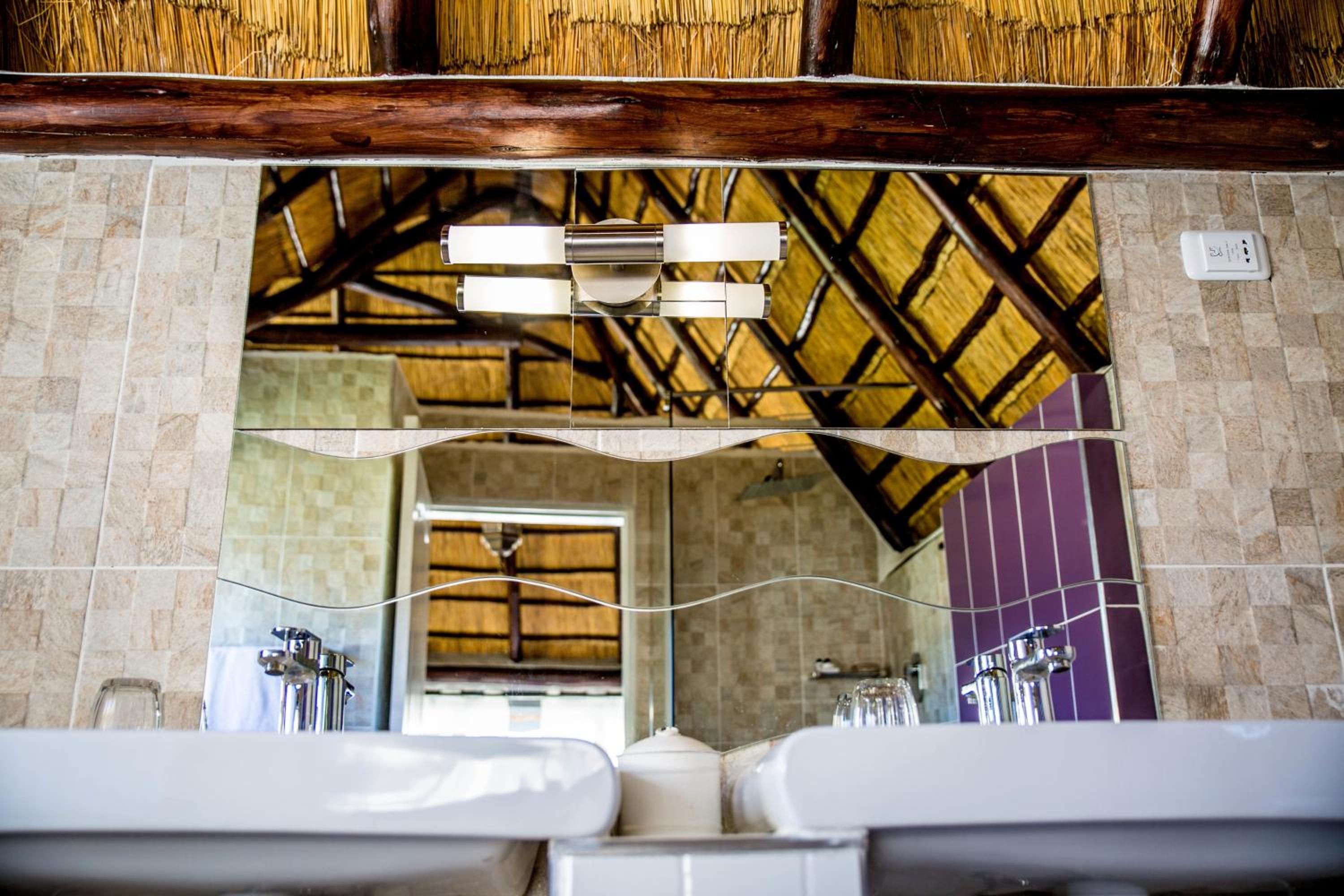 TshiBerry Bed & Breakfast