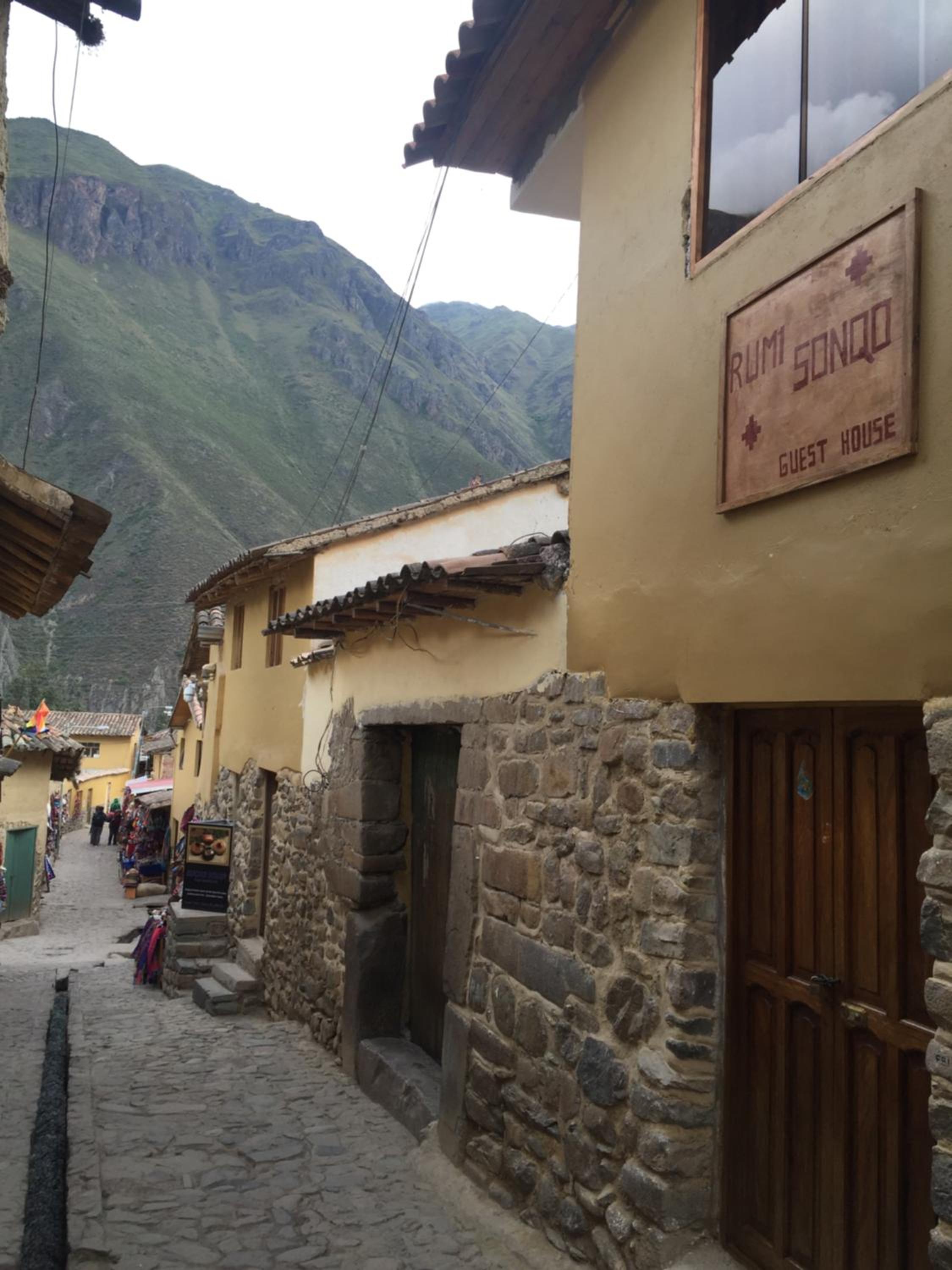 Rumi Sonqo Hostel