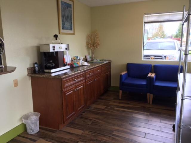 Sumner Motor Inn
