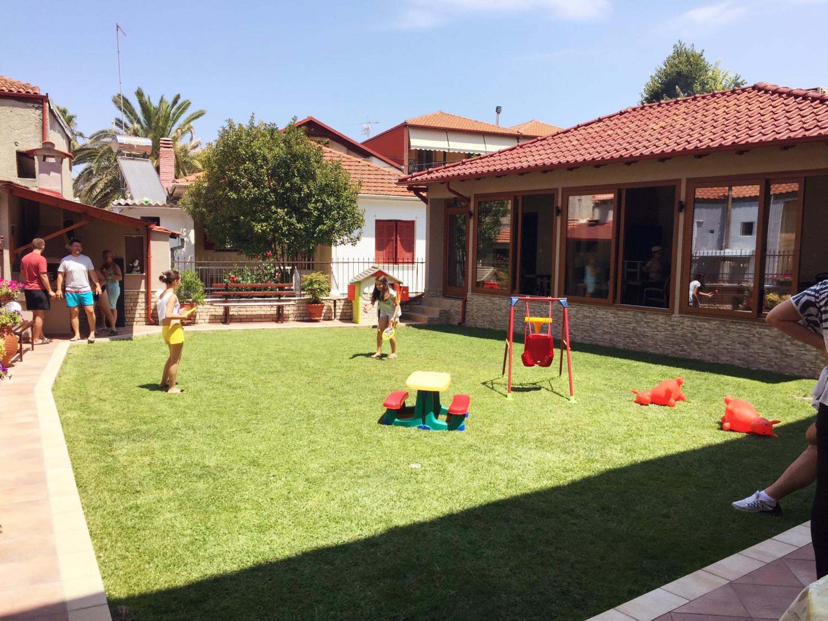 Photo 6