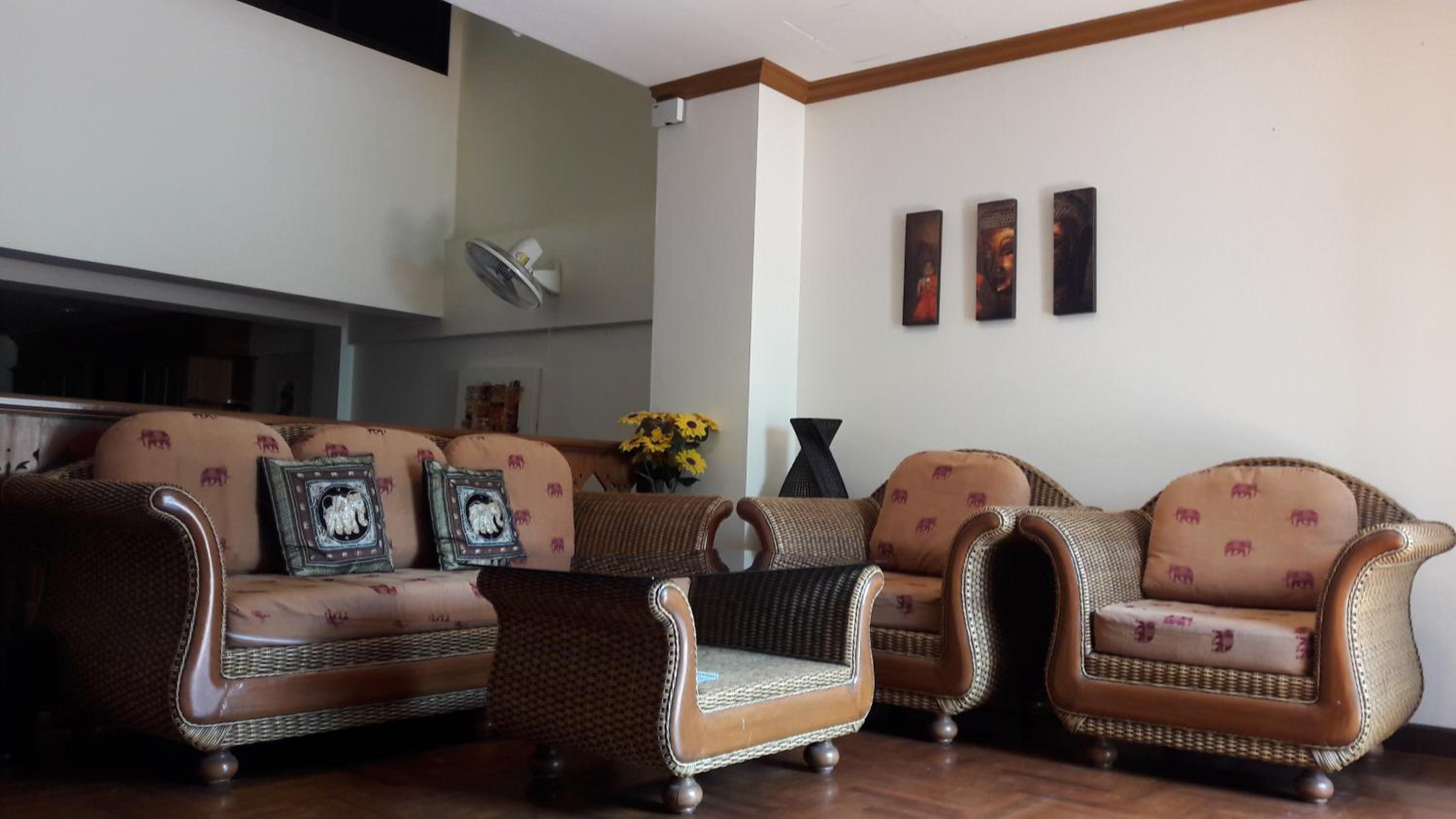 lounge