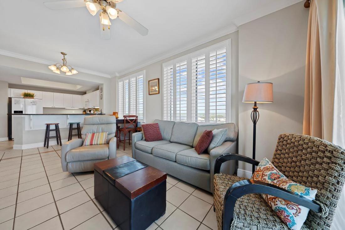 Crystal Tower 1101 by Youngs Suncoast