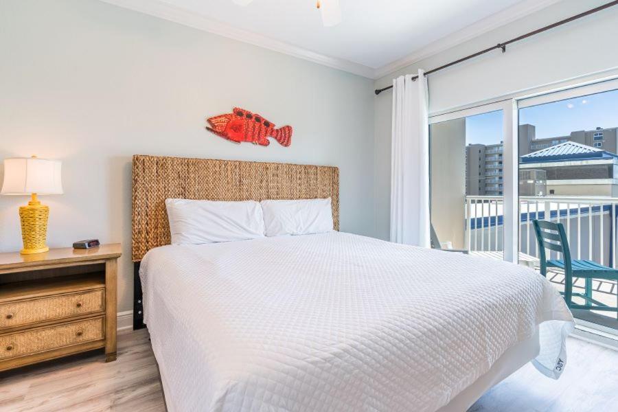 Crystal Tower 305 by Youngs Suncoast