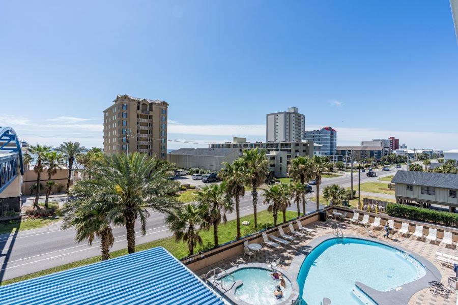 Crystal Tower 305 by Youngs Suncoast