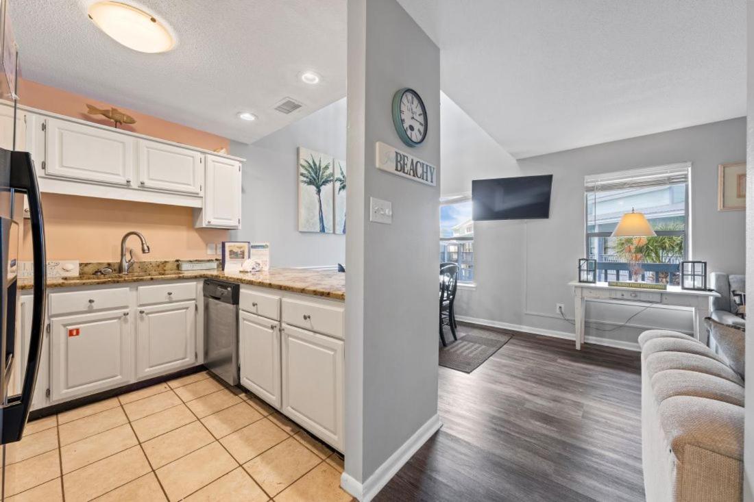Ocean Reef 304 by Youngs Suncoast