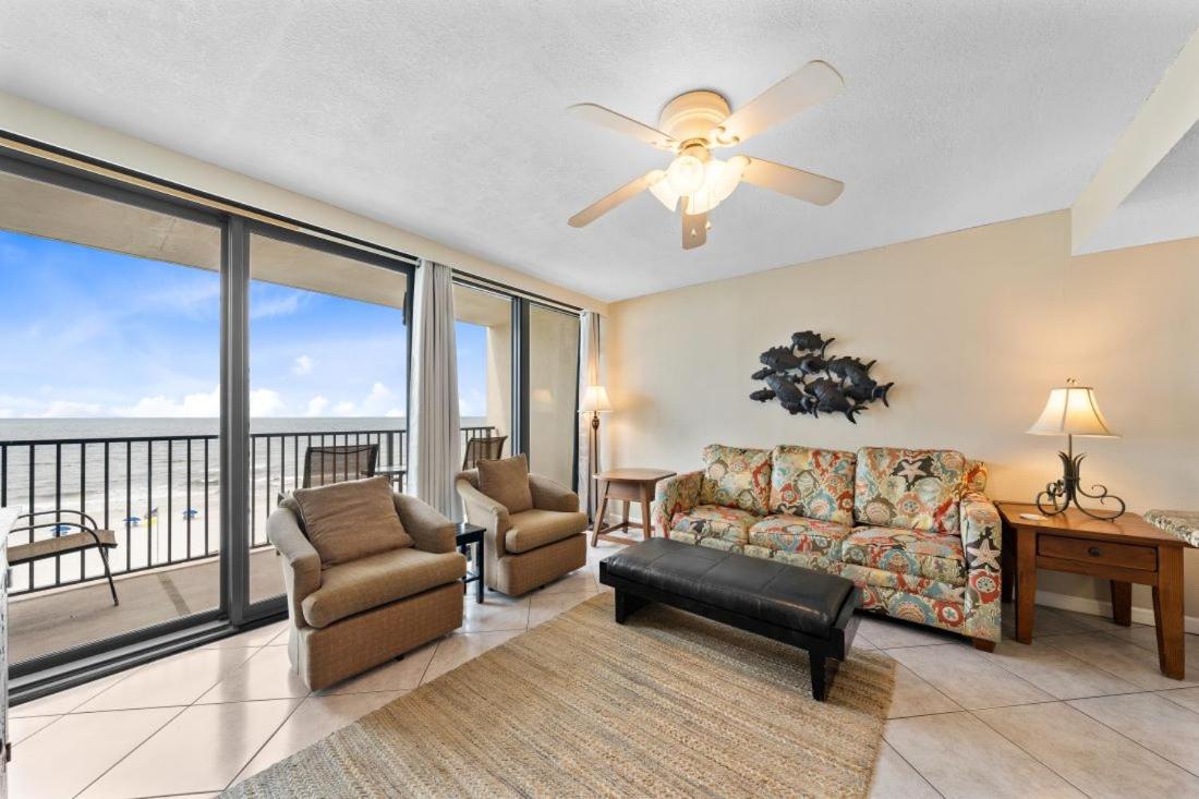 Island Winds West 675 by Youngs Suncoast