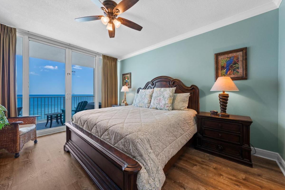 San Carlos 1001 by Youngs Suncoast
