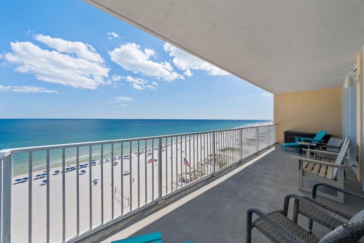 San Carlos 1001 by Youngs Suncoast
