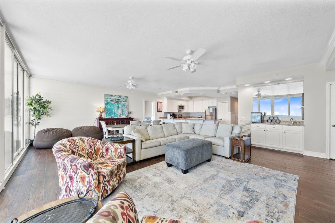 San Carlos Penthouse 5 by Youngs Suncoast