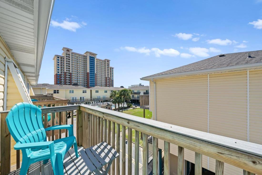 Sand Dollar 28 by Youngs Suncoast