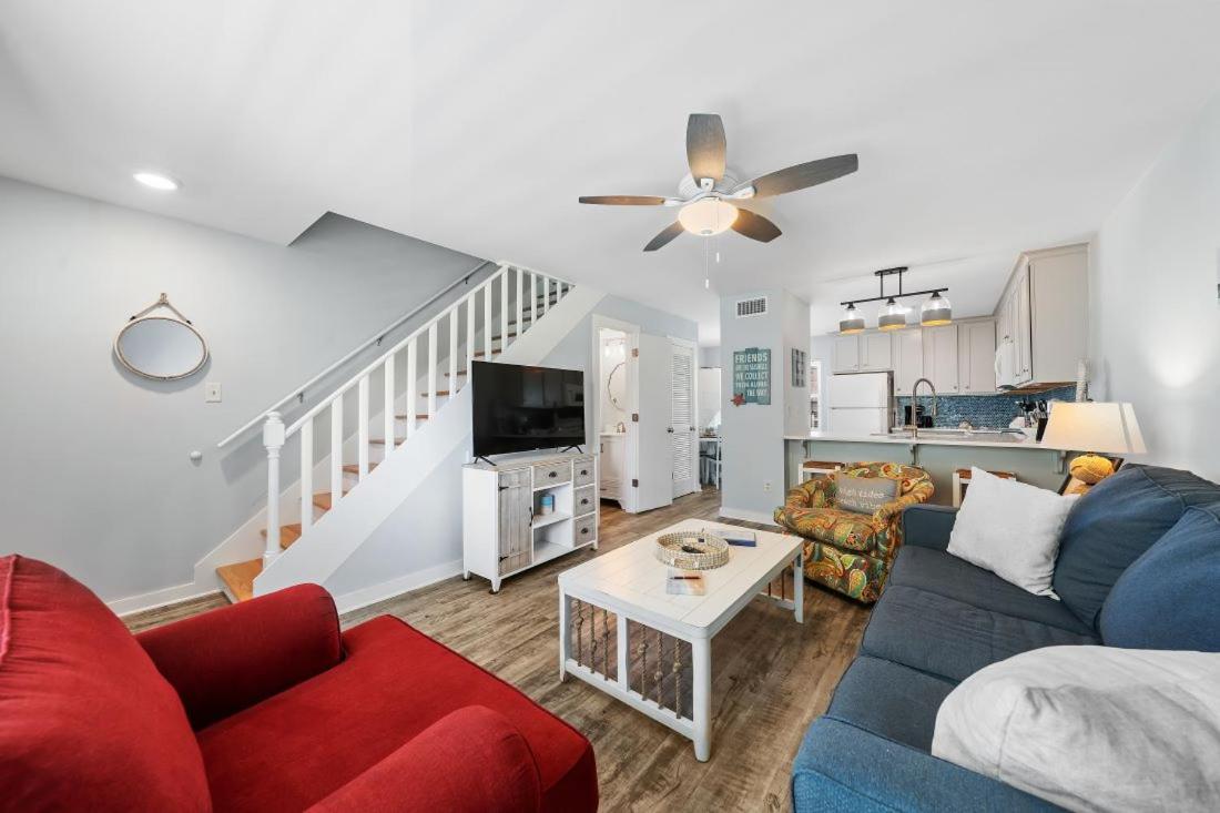 Sand Dollar 28 by Youngs Suncoast
