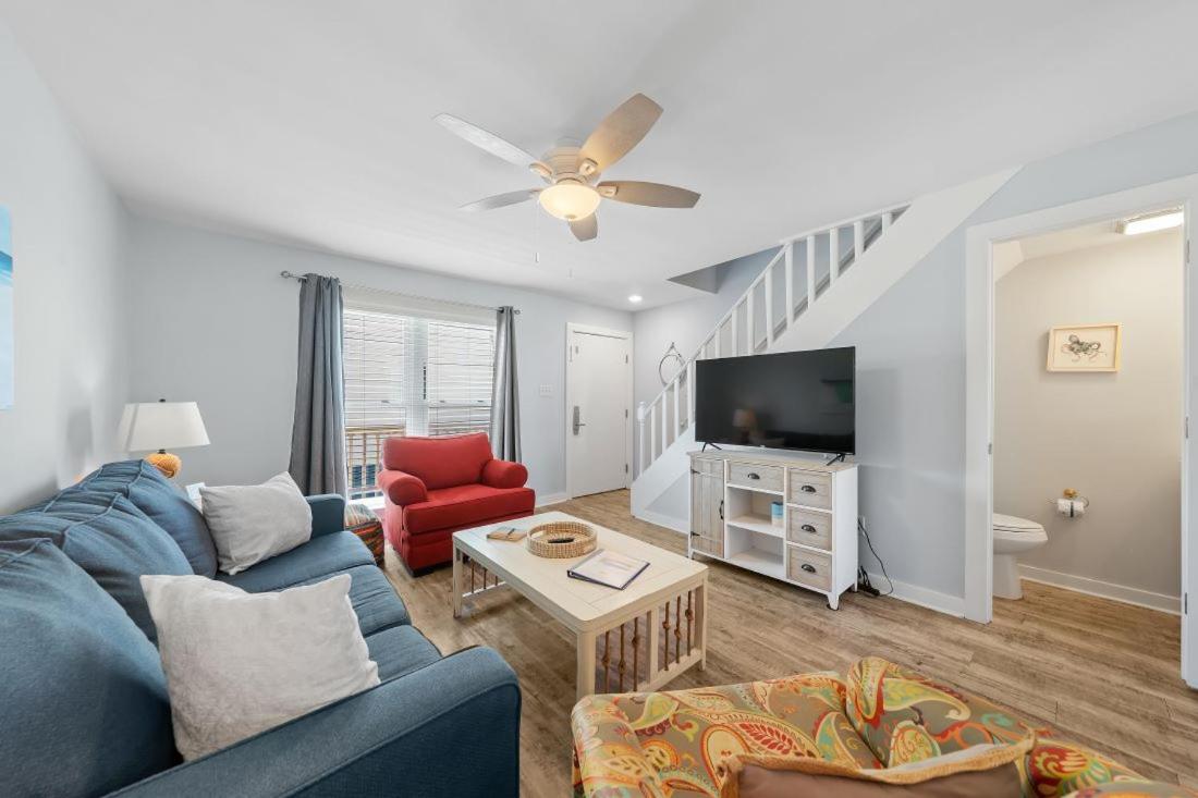 Sand Dollar 28 by Youngs Suncoast