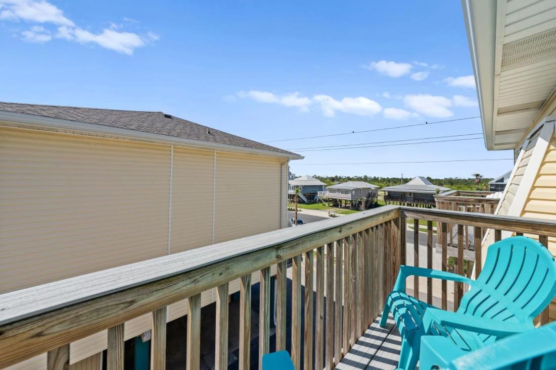 Sand Dollar 28 by Youngs Suncoast