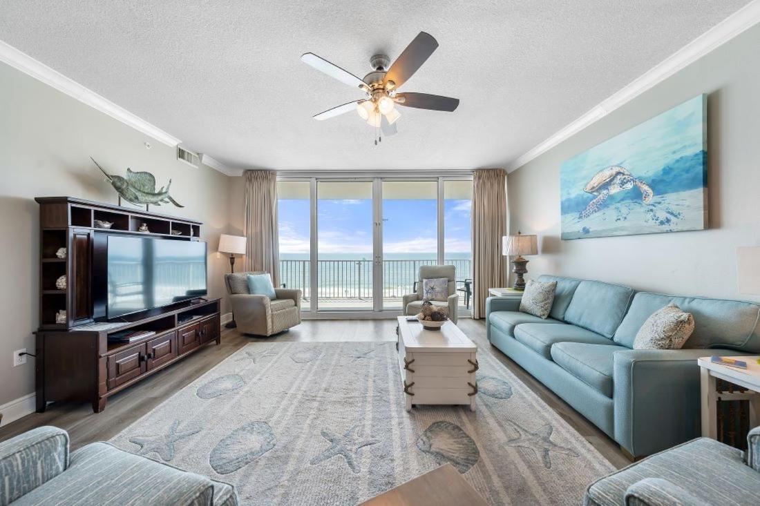 San Carlos 609 by Youngs Suncoast